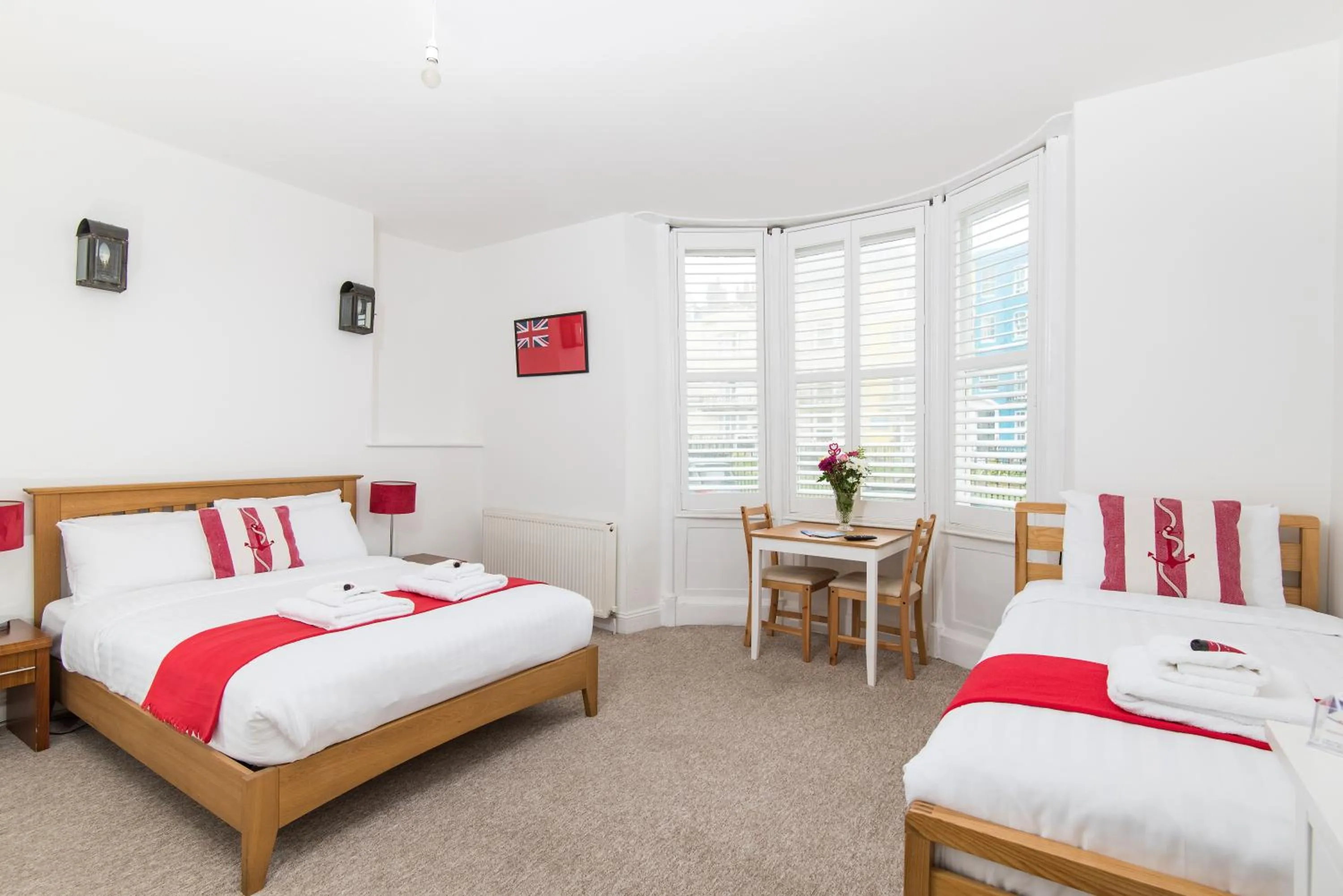 Bedroom, Bed in Hamptons Brighton