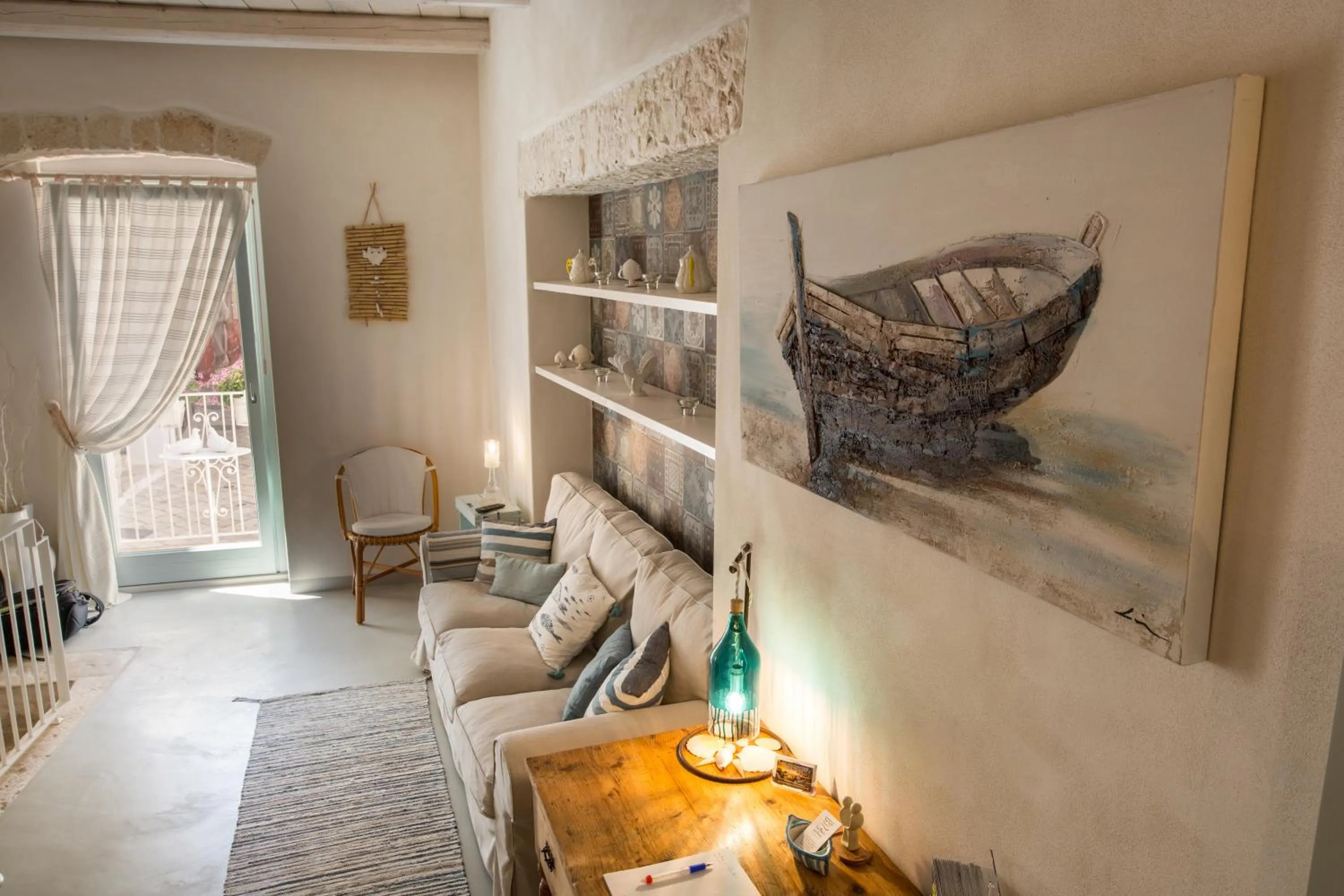 Communal lounge/ TV room in Trame - La Naca sul Porto