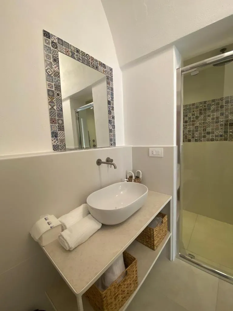 Shower in Trame - La Naca sul Porto