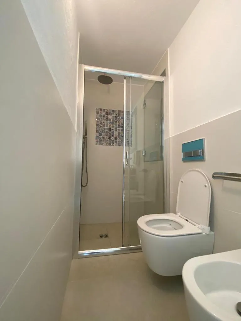 Shower in Trame - La Naca sul Porto