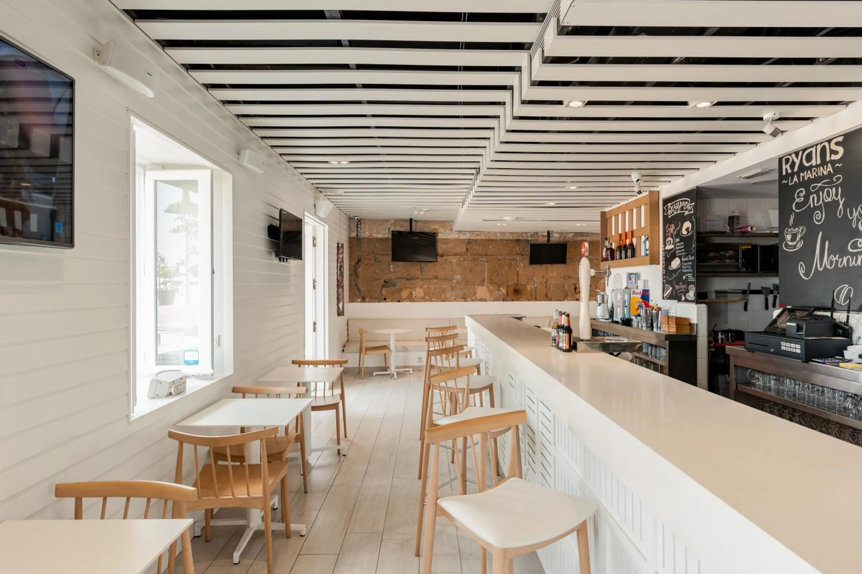 Lobby or reception in Ryans La Marina