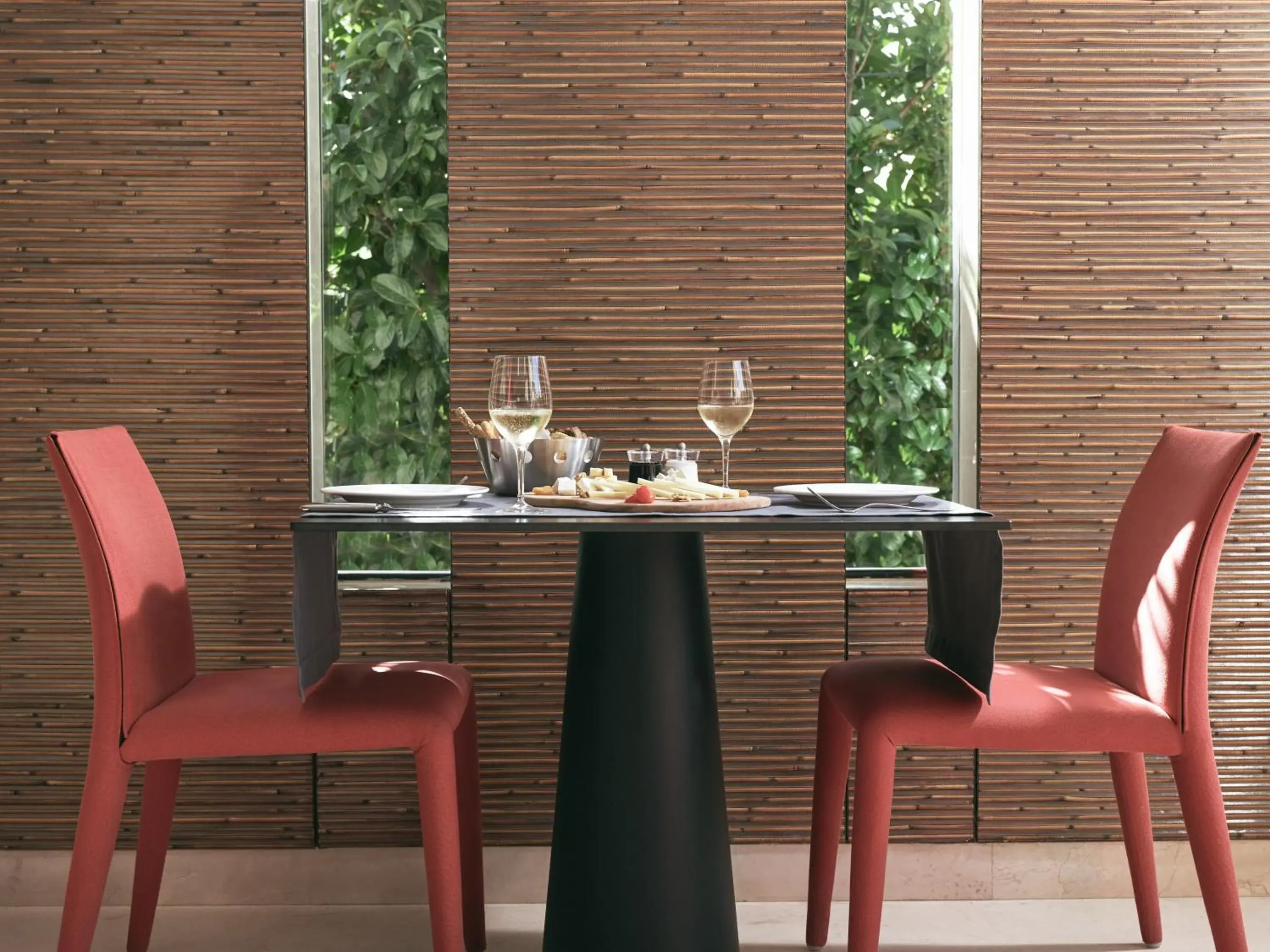 Restaurant/places to eat in Samaria Hotel Restaurant/places to eat in Samaria Hotel