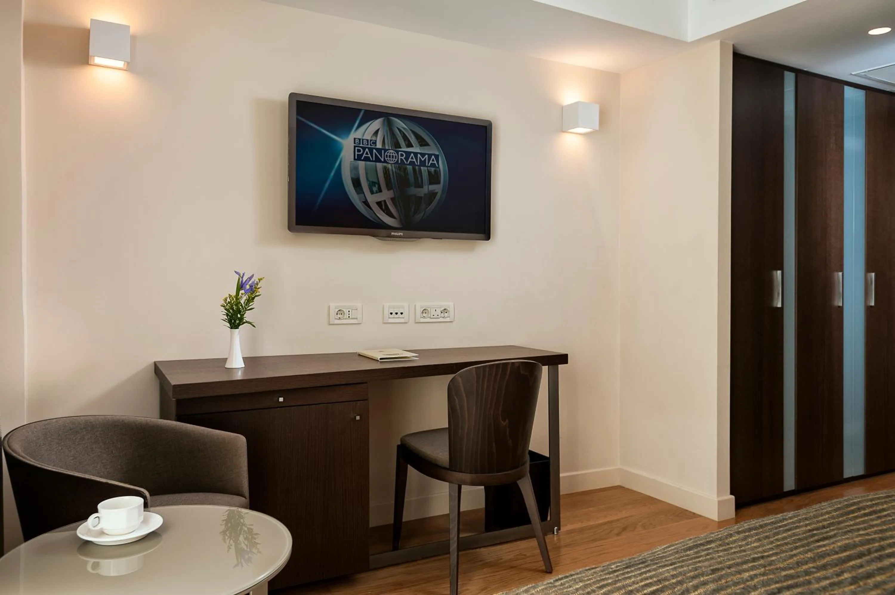 Decorative detail in Samaria Hotel