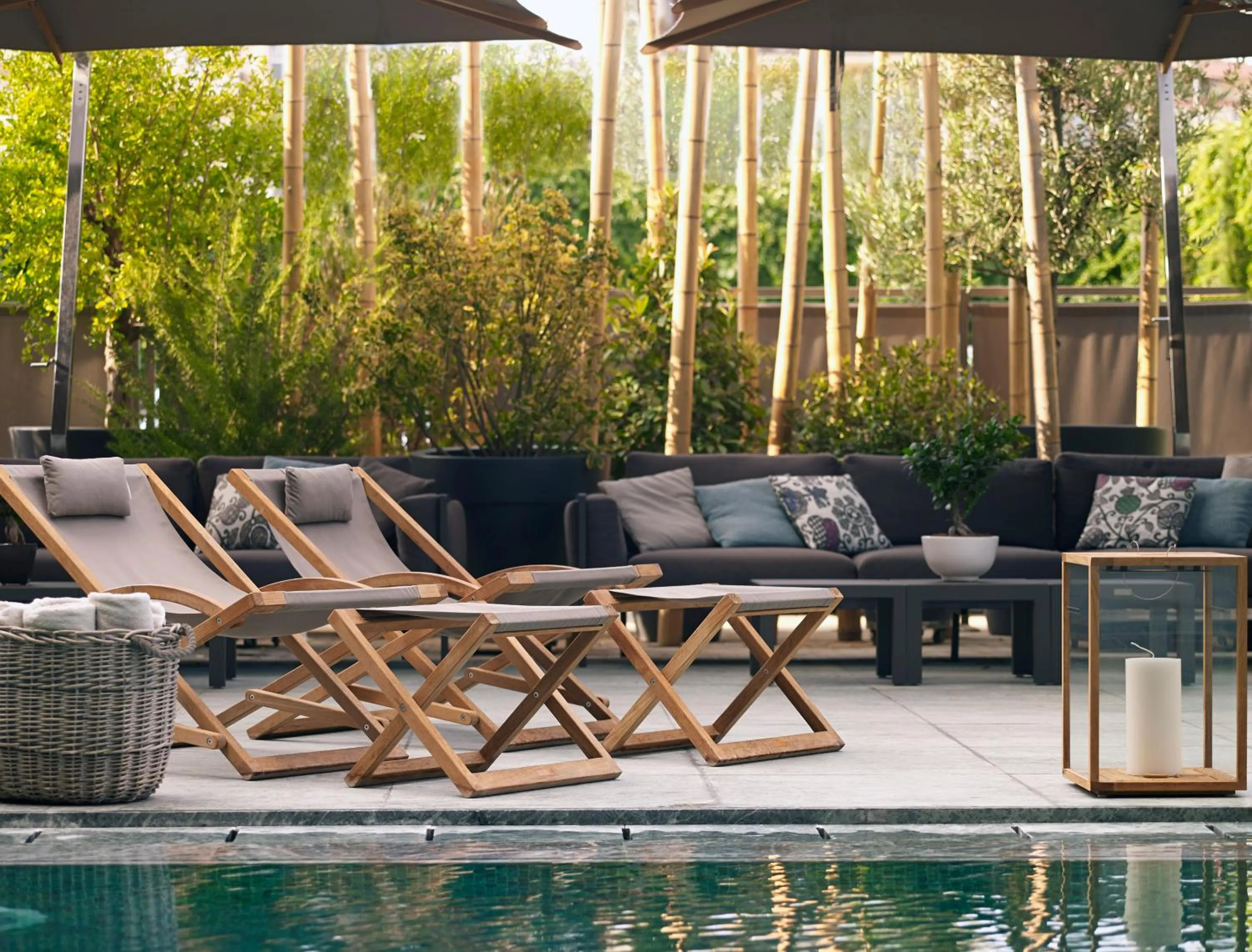 Swimming pool in Samaria Hotel