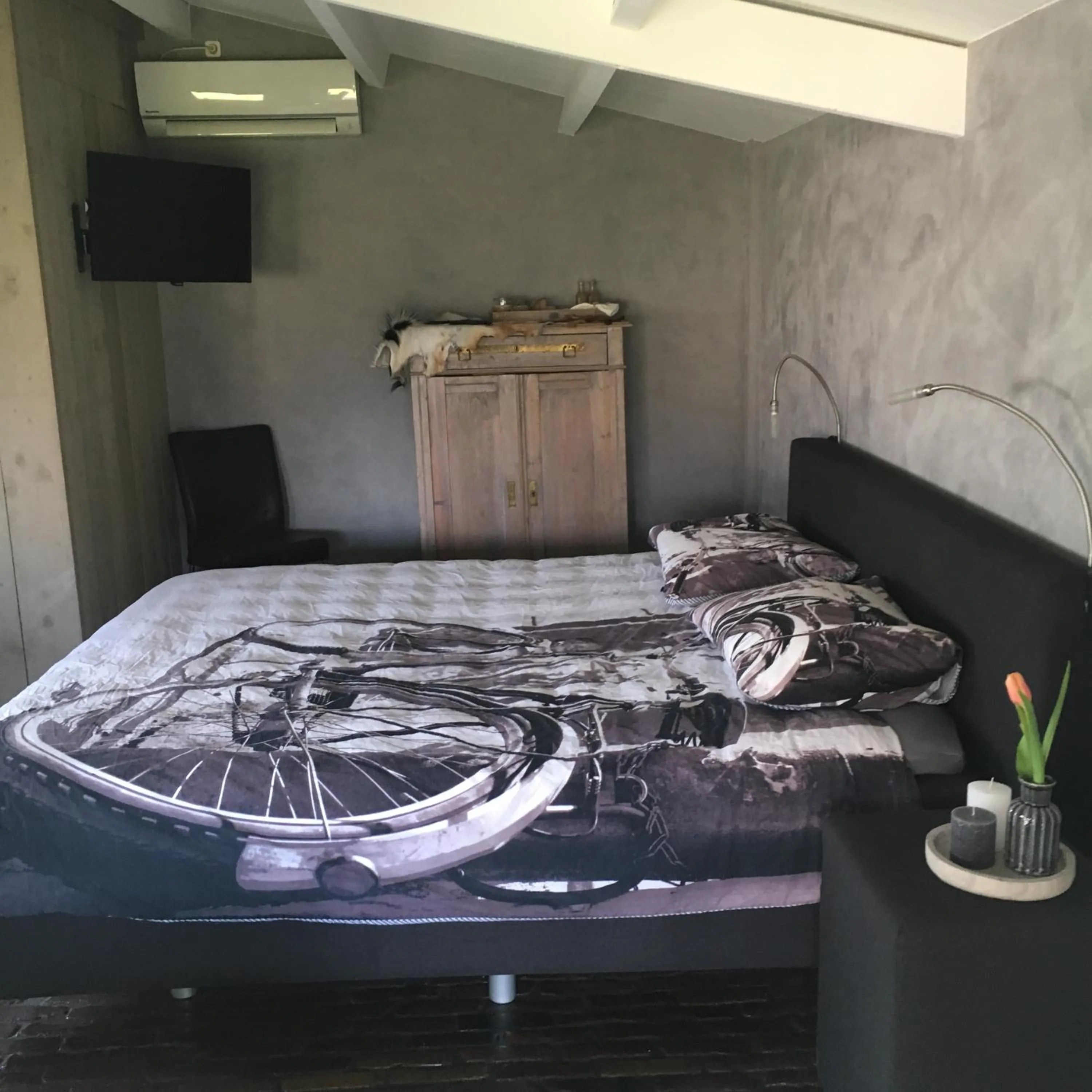 Bedroom, Bed in Hof van donzel