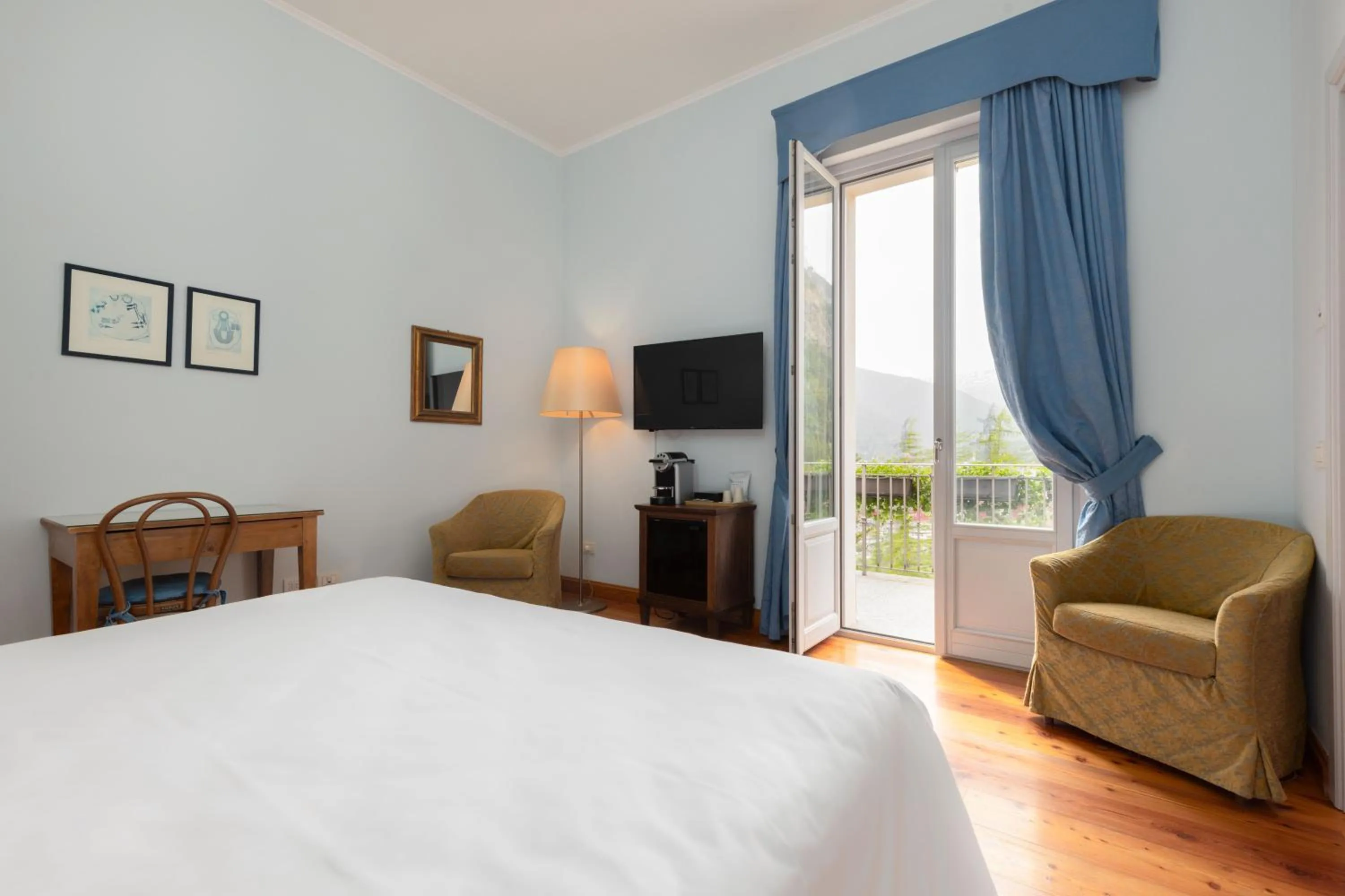 Bedroom, Bed in QC Grand Hotel Bagni Nuovi