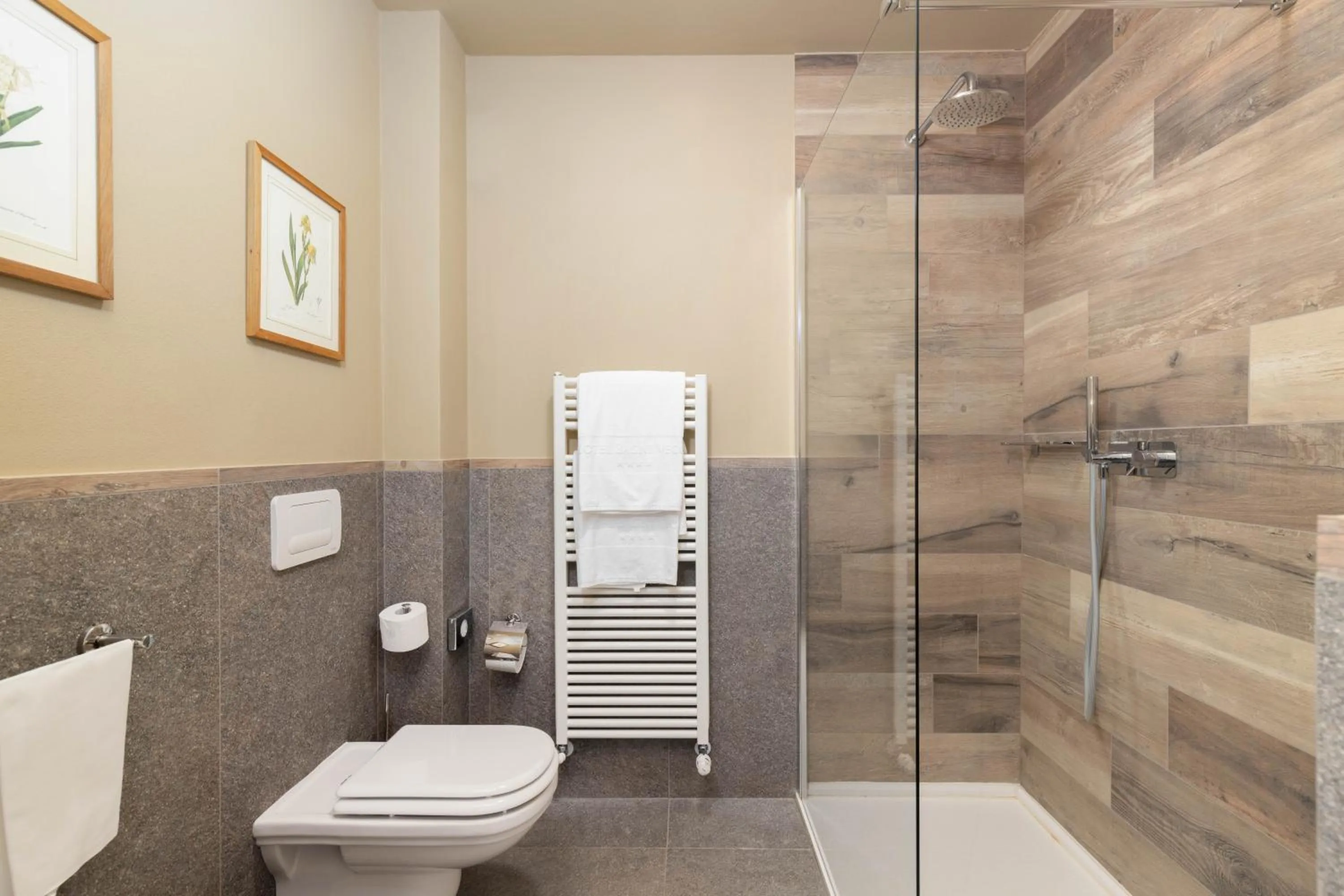 Bathroom in QC Grand Hotel Bagni Nuovi