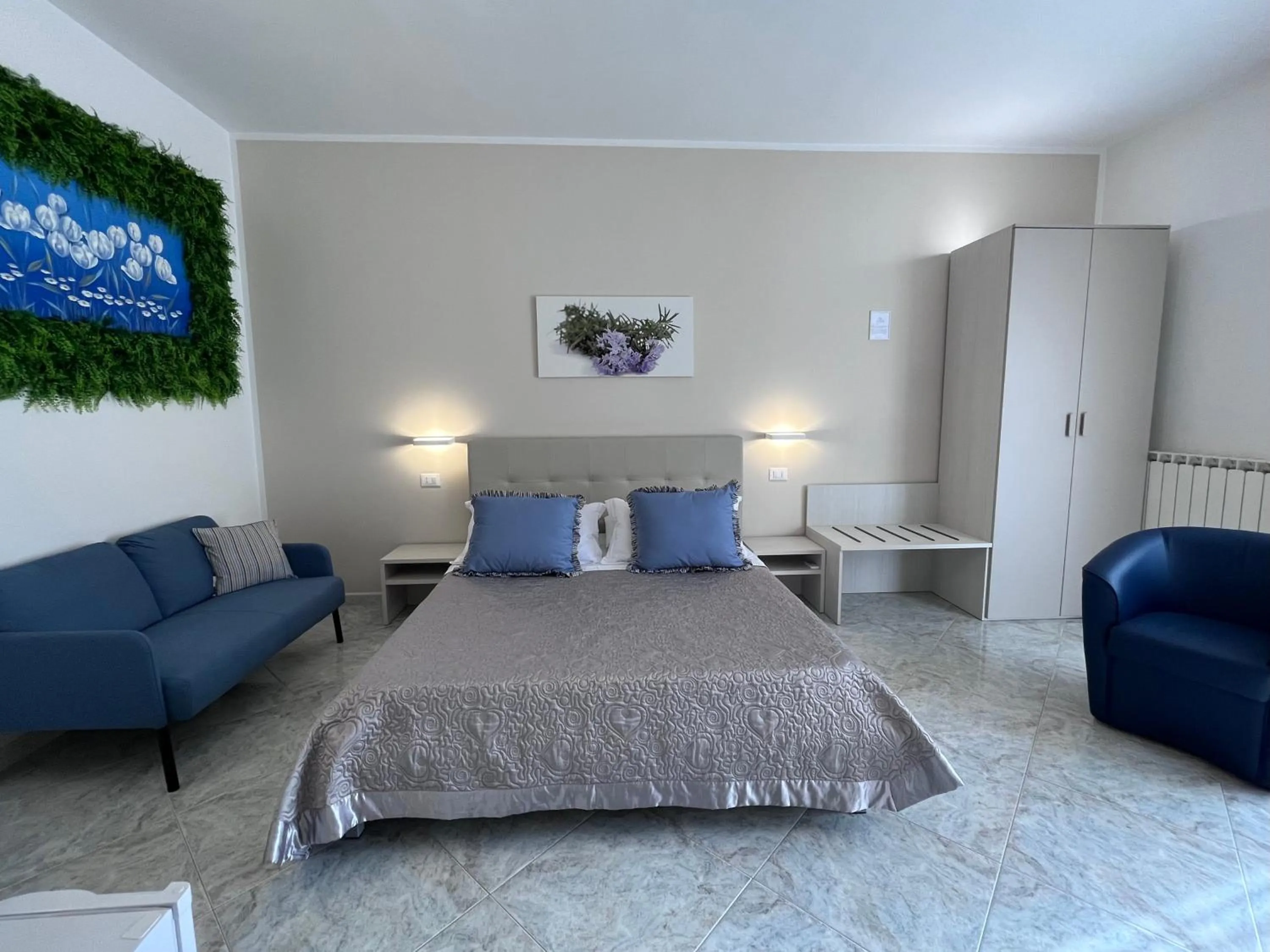 Photo of the whole room in Innsud