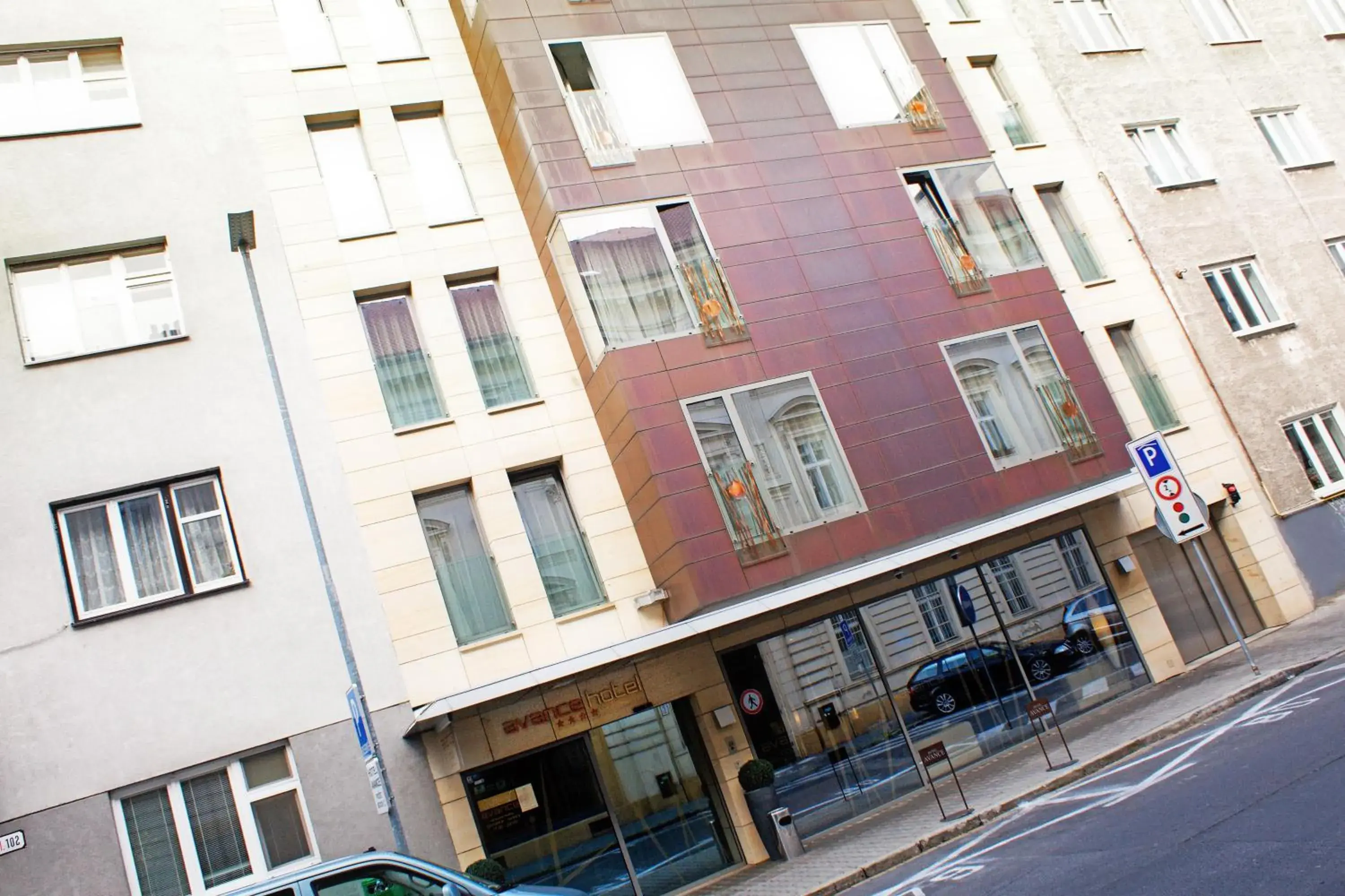 Facade/entrance in Hotel Avance Facade/entrance in Hotel Avance