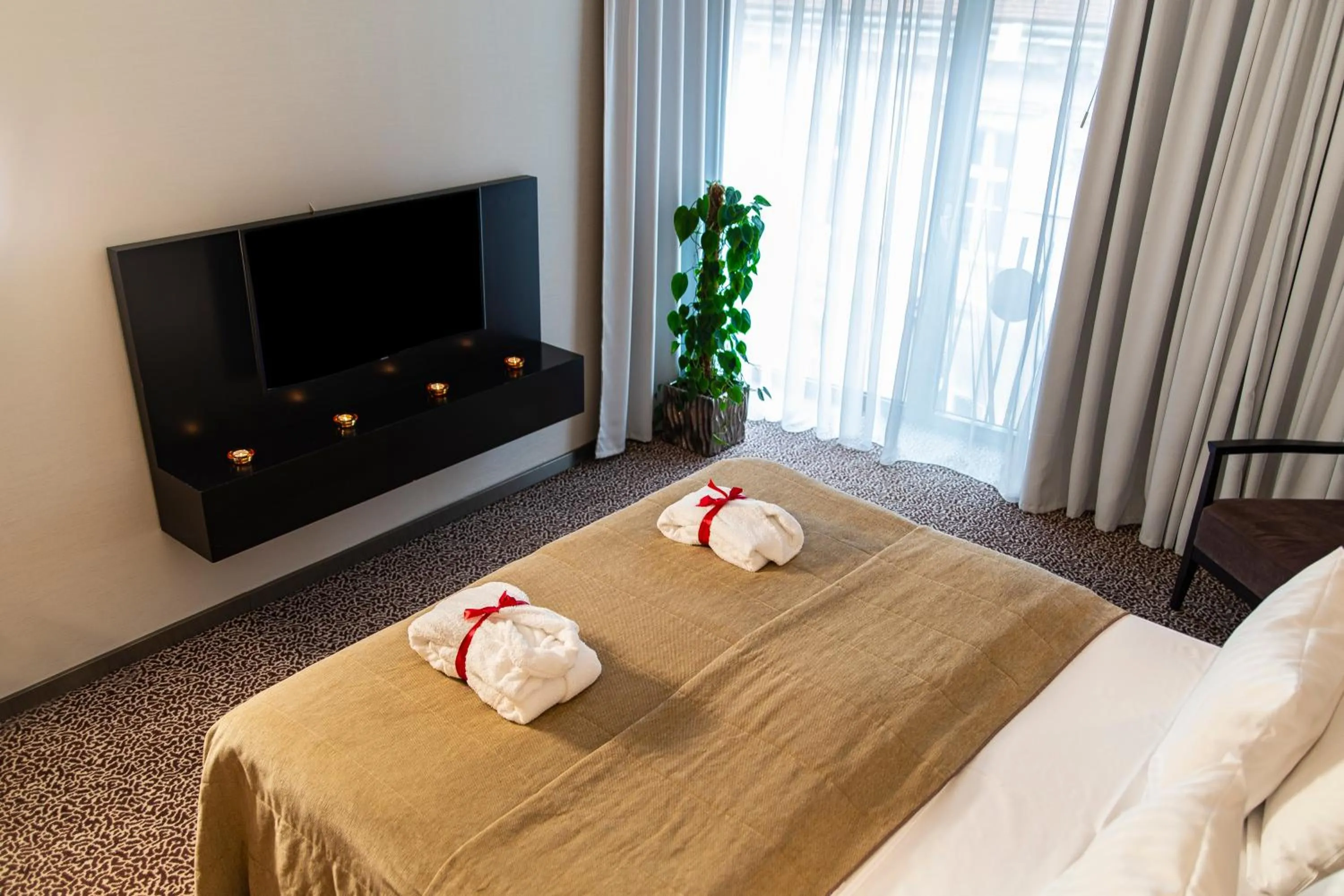 Photo of the whole room, Bed in Hotel Avance