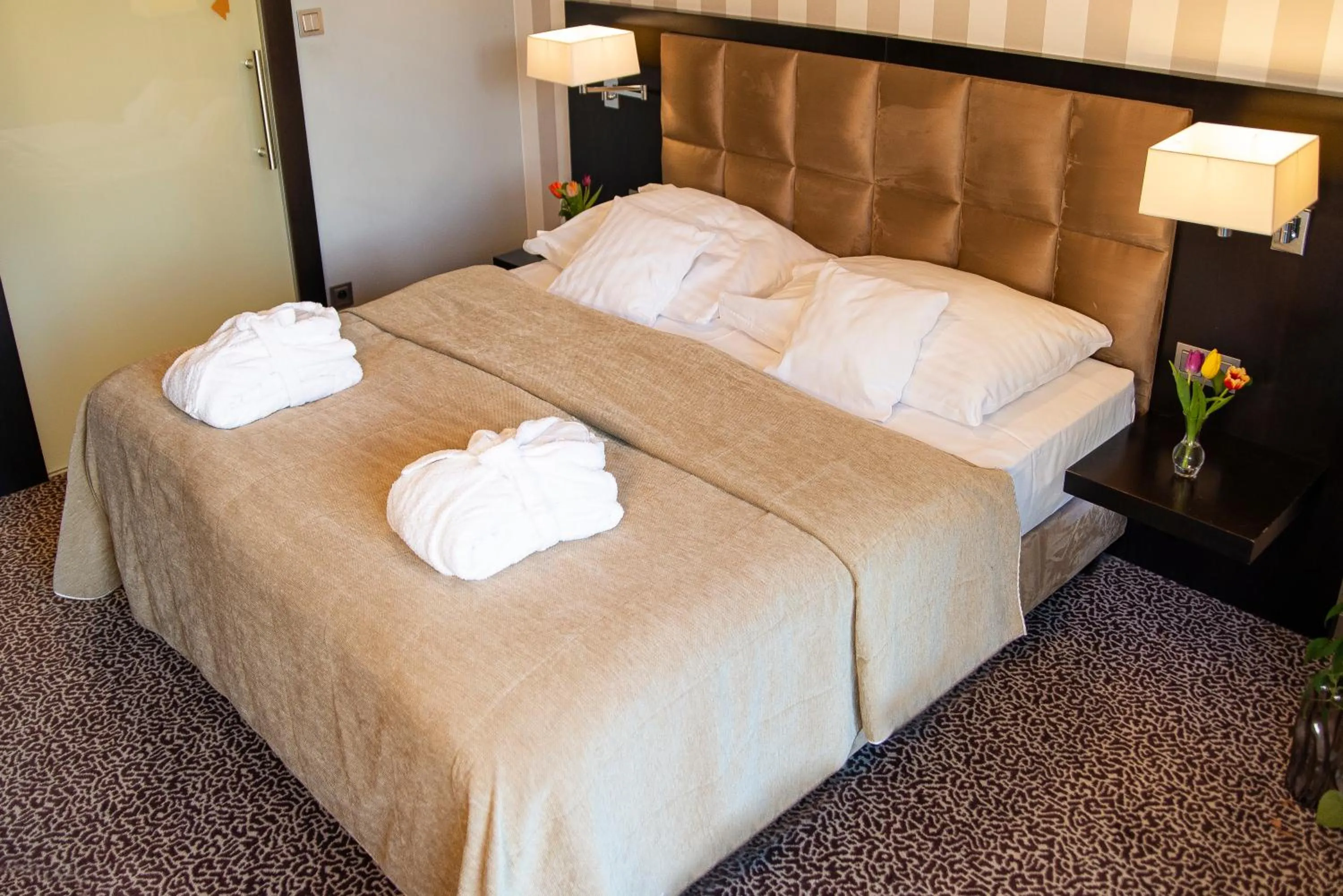 Photo of the whole room, Bed in Hotel Avance