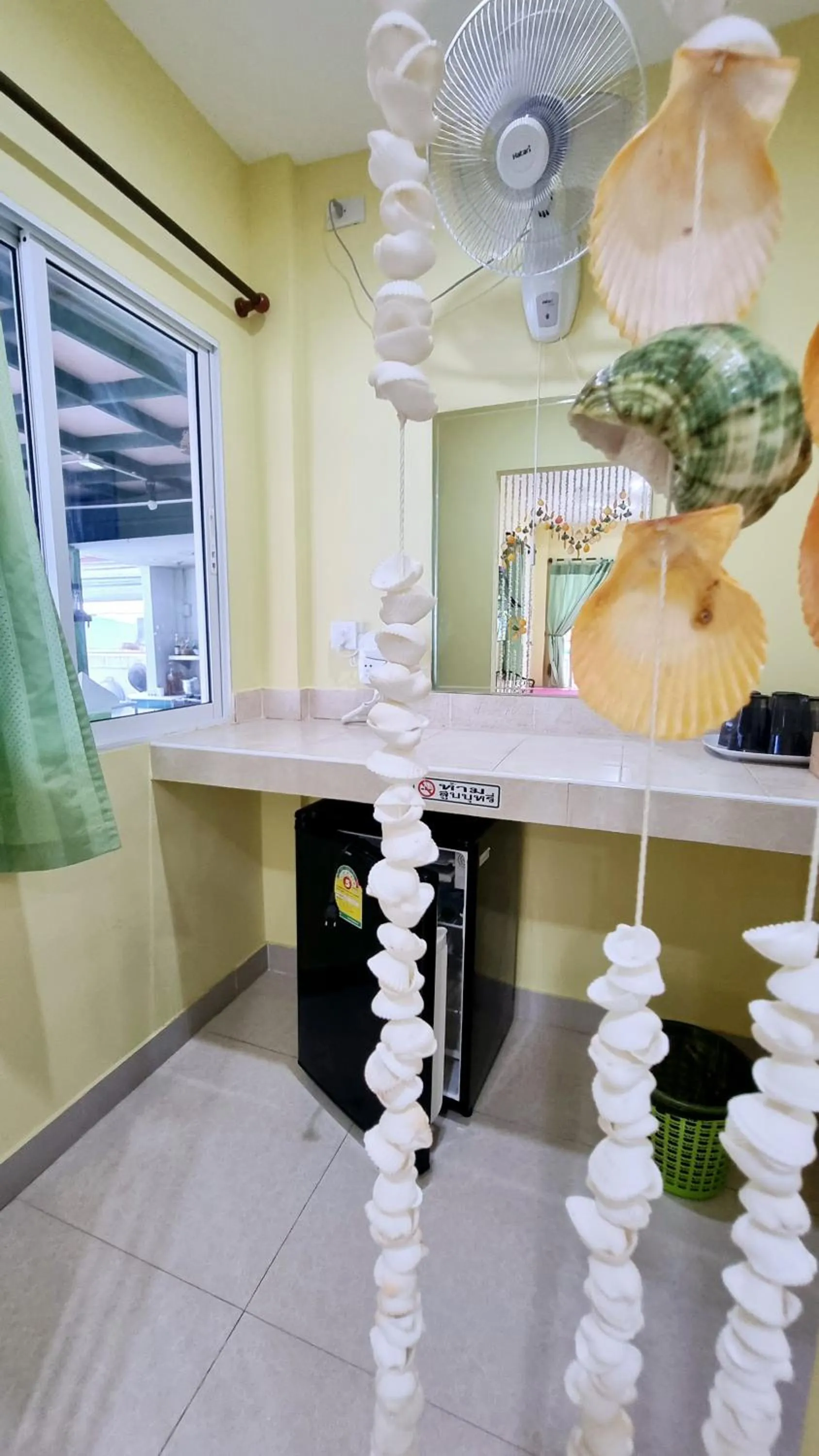 Photo of the whole room in HappyLove1