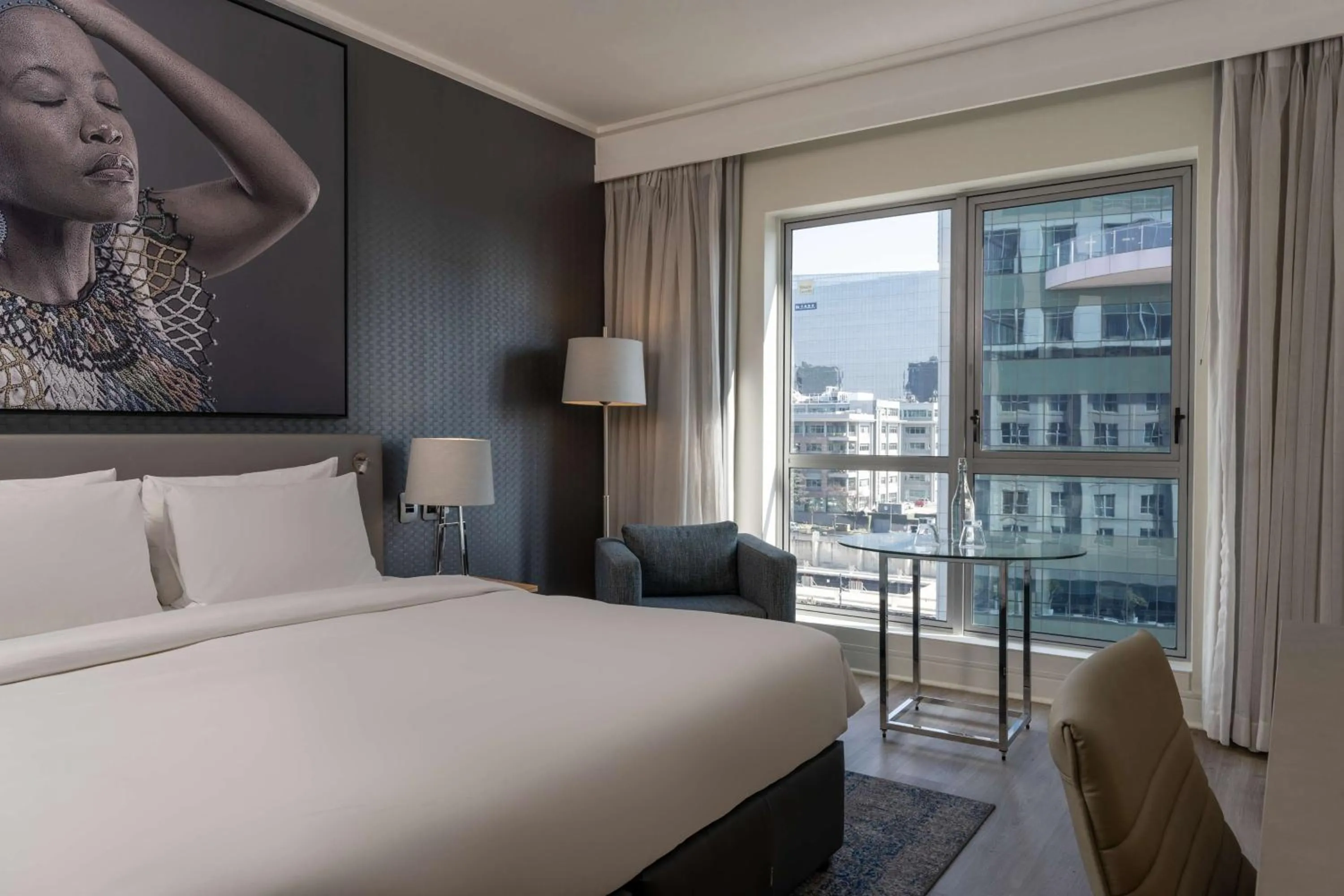 Bedroom, Bed in Radisson Blu Gautrain Hotel, Sandton Johannesburg