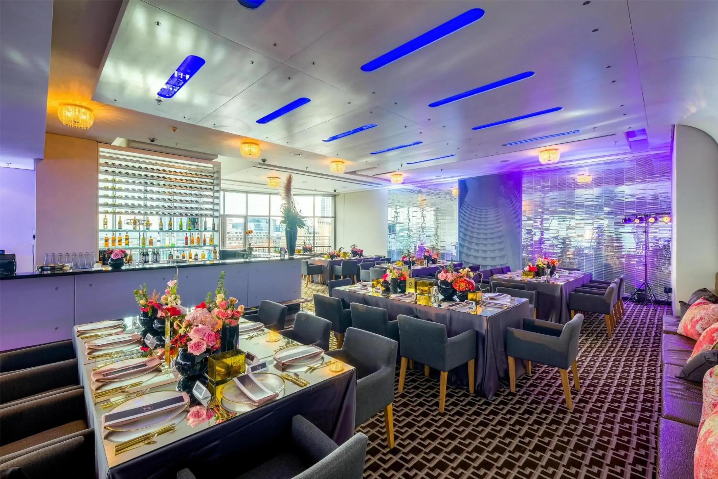 Lounge or bar in Radisson Blu Gautrain Hotel, Sandton Johannesburg Lounge or bar in Radisson Blu Gautrain Hotel, Sandton Johannesburg