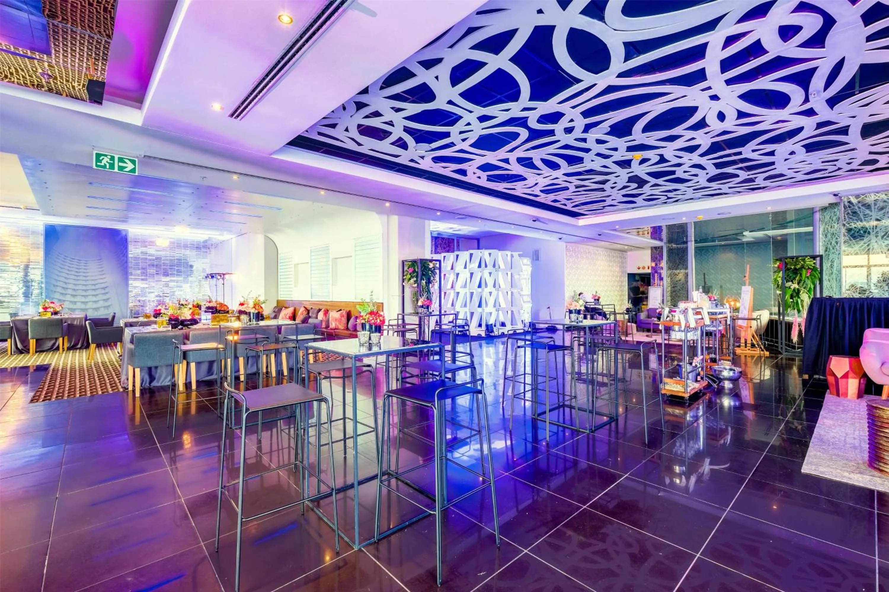 Lounge or bar in Radisson Blu Gautrain Hotel, Sandton Johannesburg