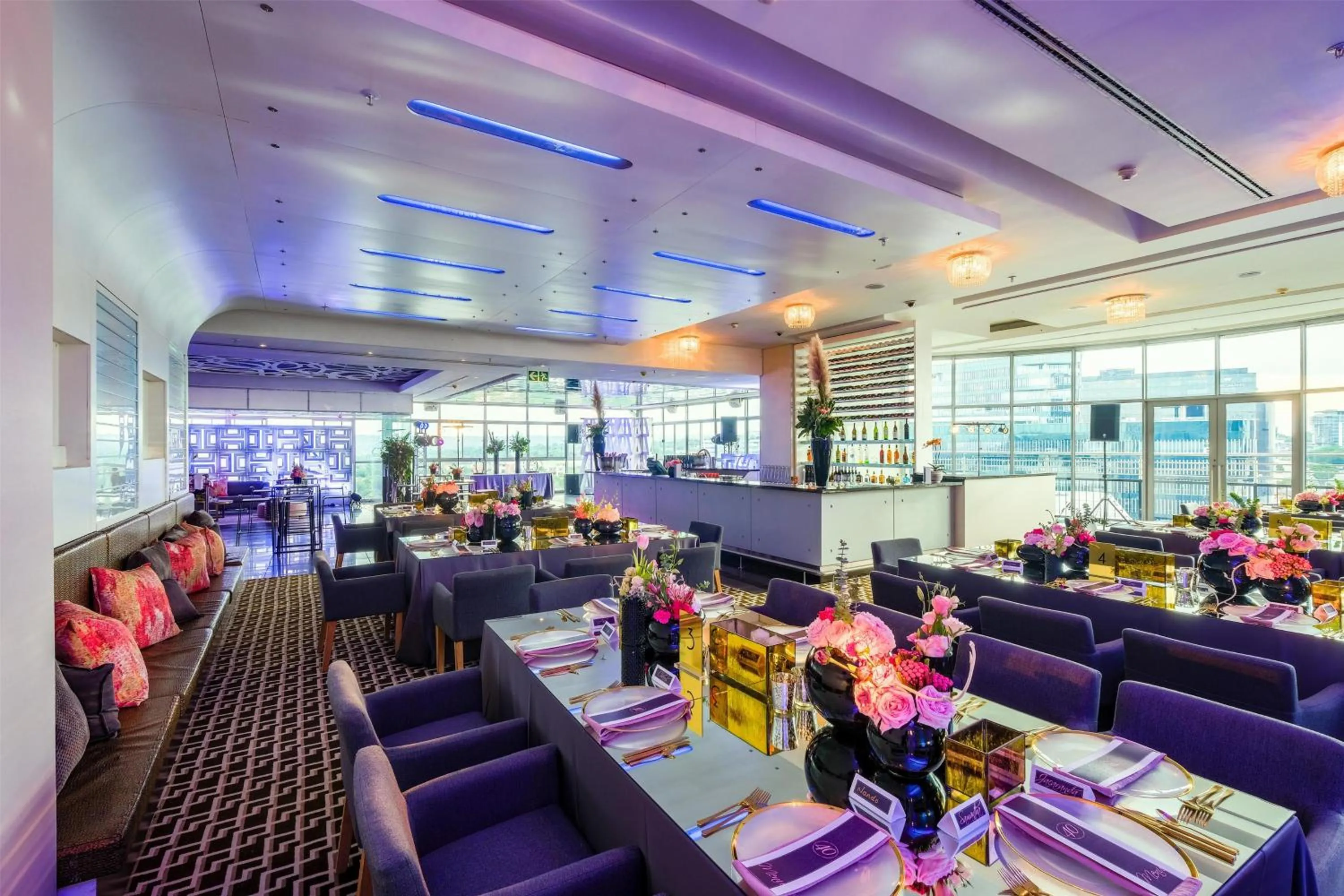 Lounge or bar in Radisson Blu Gautrain Hotel, Sandton Johannesburg