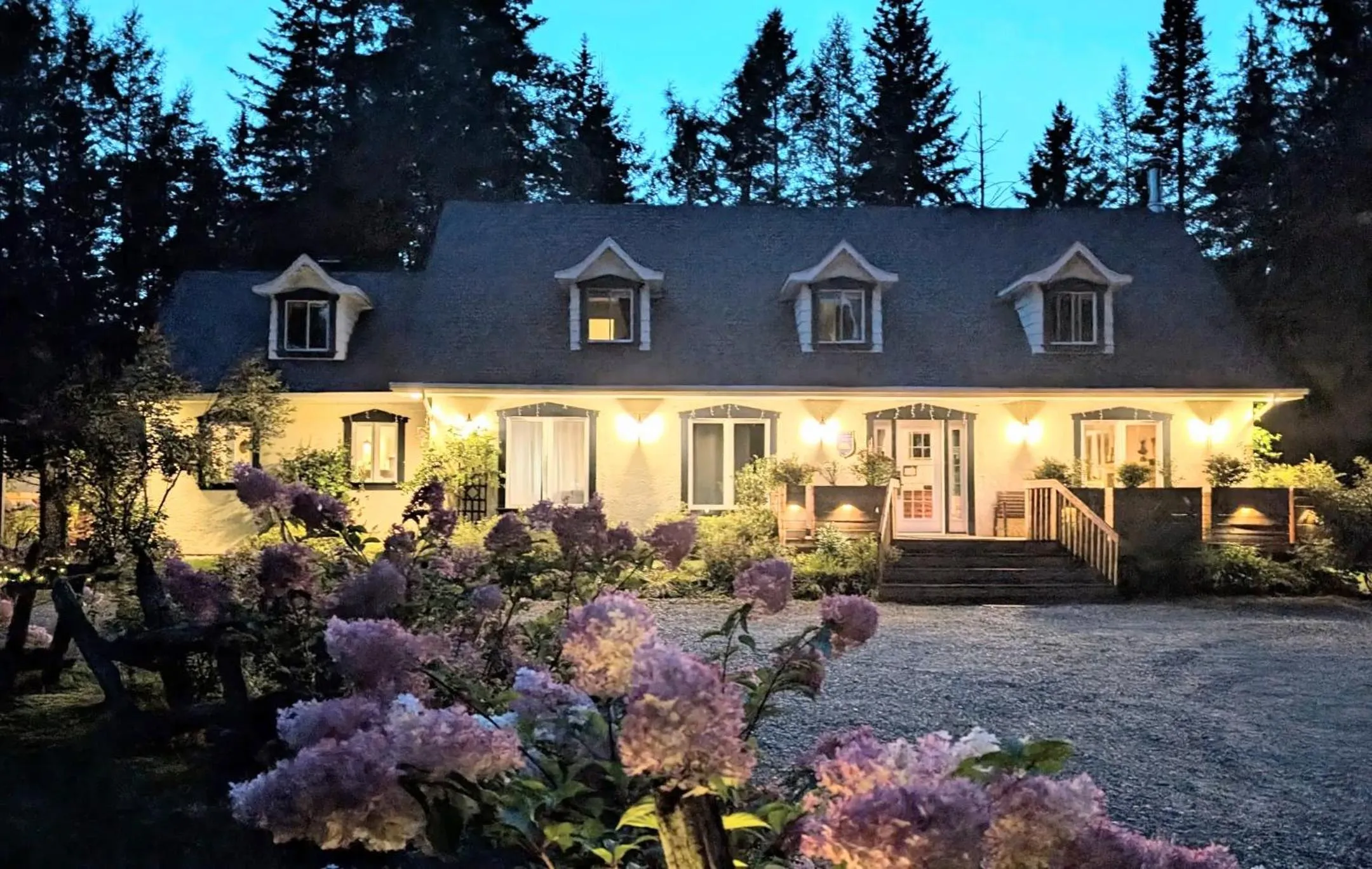 Property building in La Tremblante