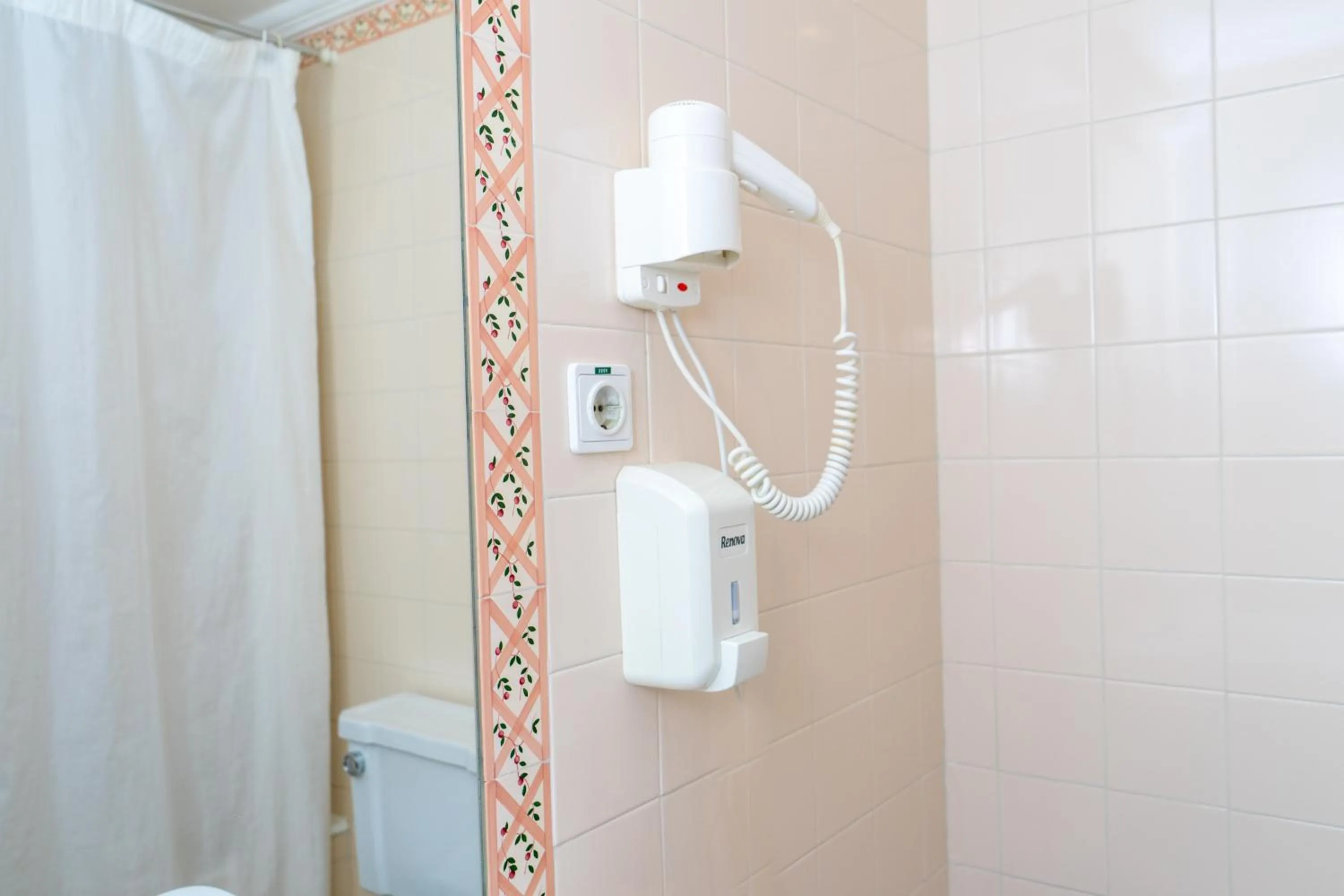 Bathroom in Hotel Irmãs Dominicanas - Fátima by Flagworld Hotels