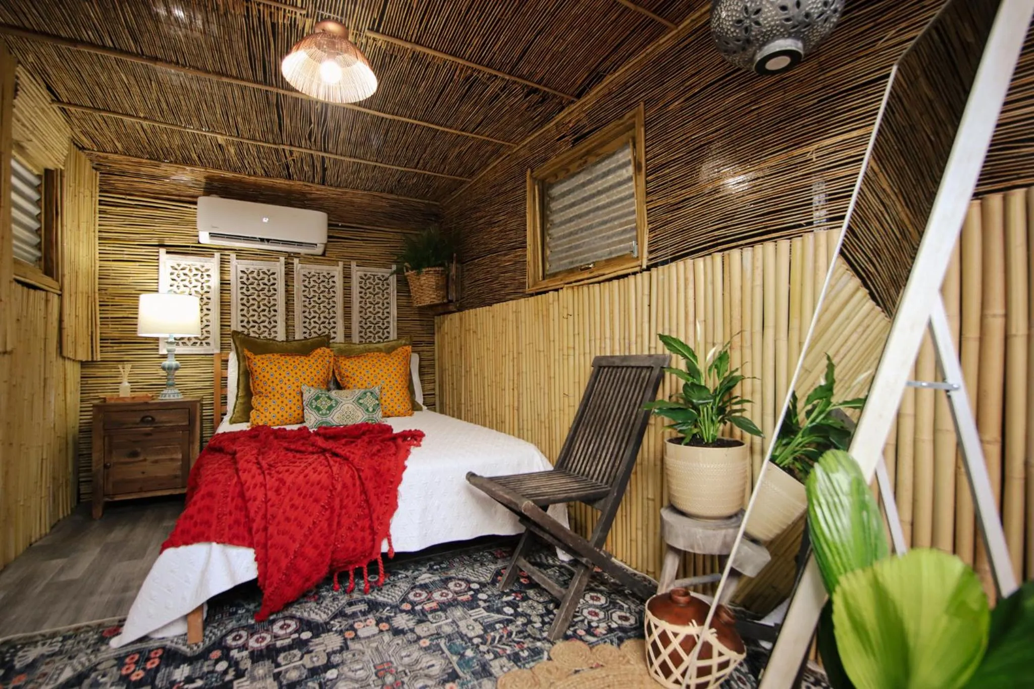 Photo of the whole room, Bed in Hacienda Tres Casitas