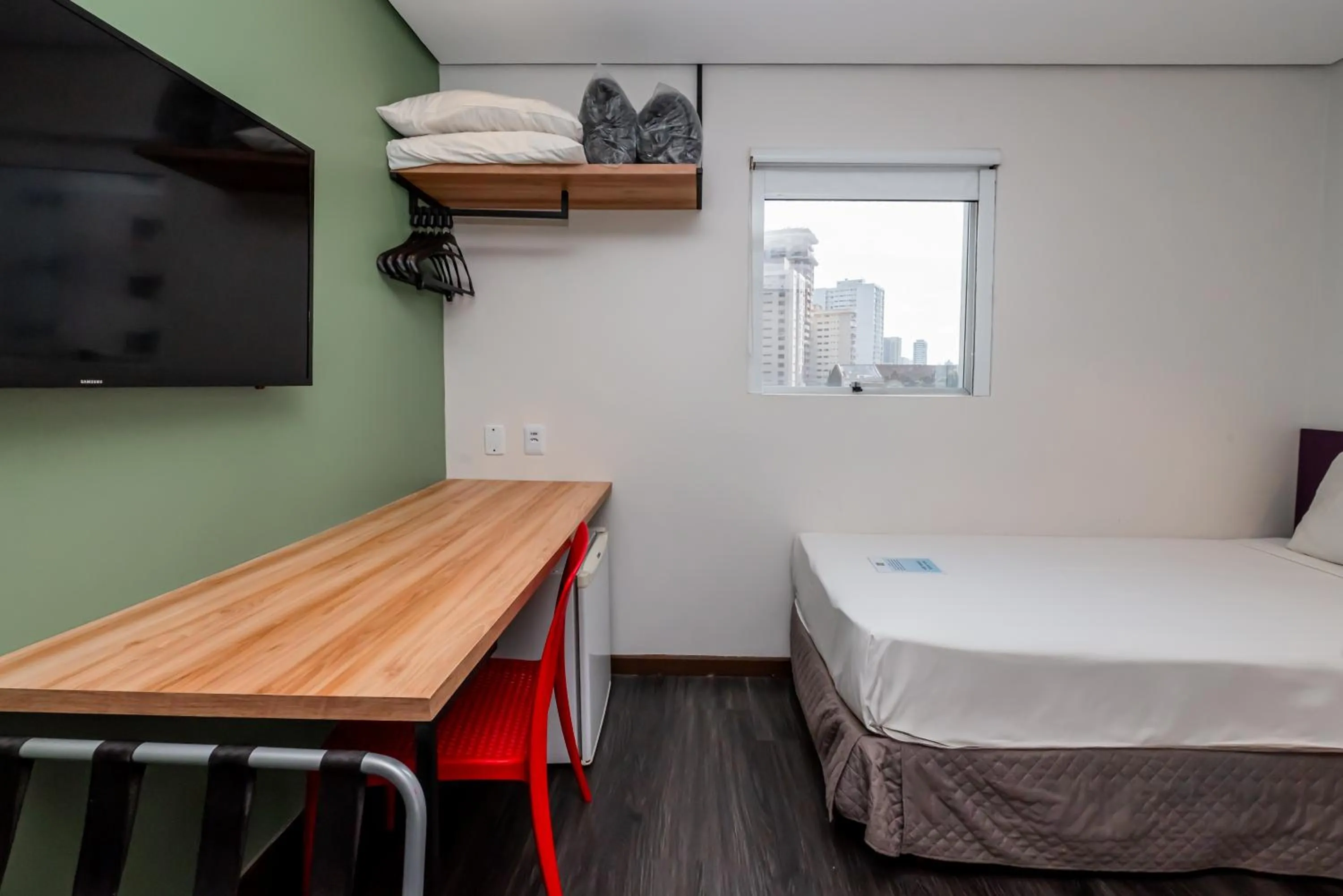 Bedroom, Bed in ibis Styles Belem Nazare