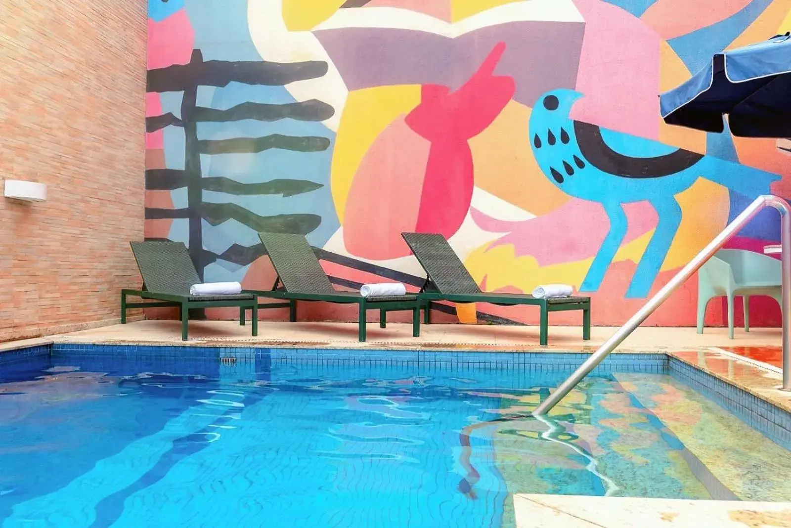 Swimming pool in ibis Styles Belem Nazare Swimming pool in ibis Styles Belem Nazare