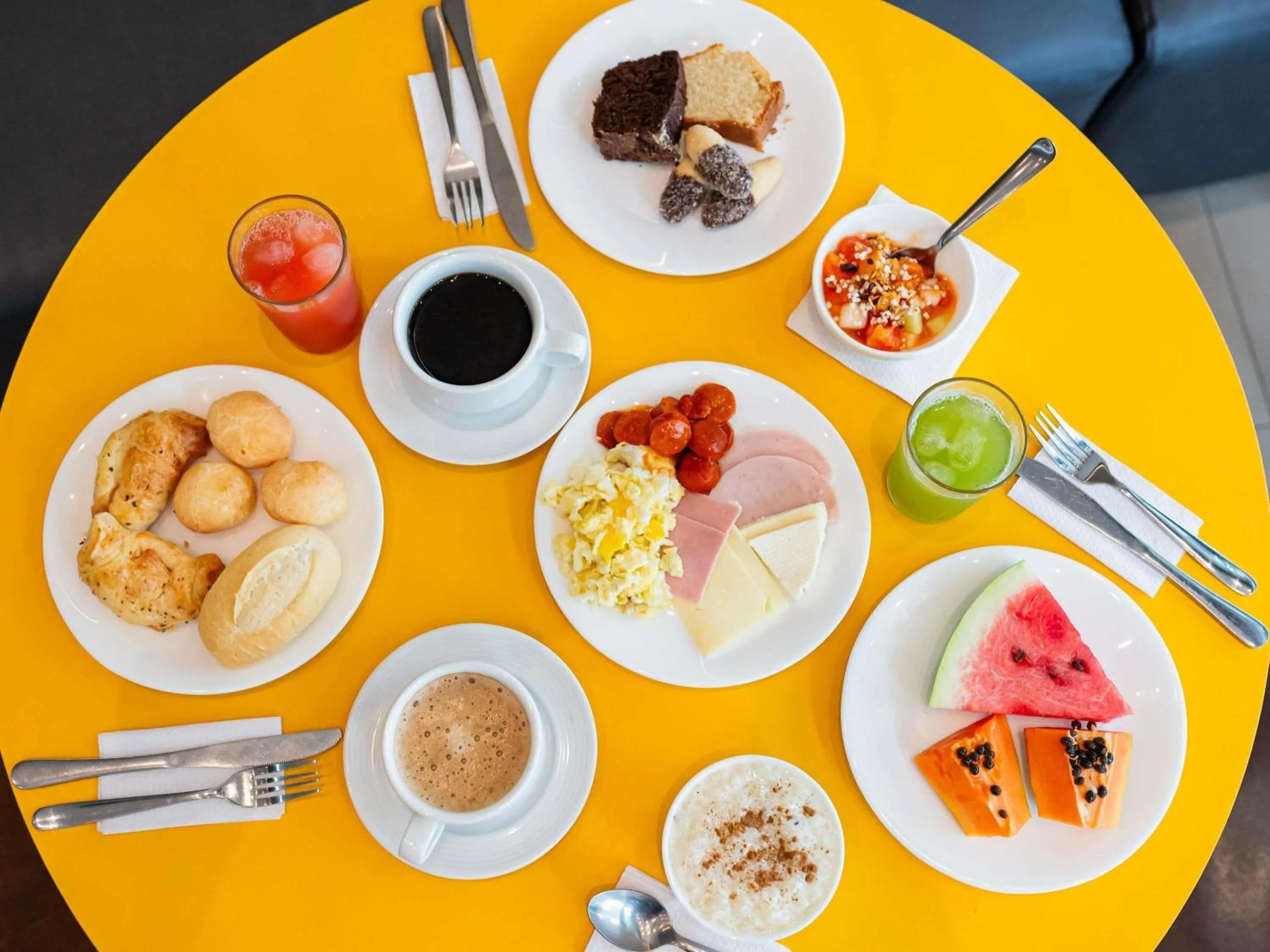 Breakfast in ibis Styles Belem Nazare