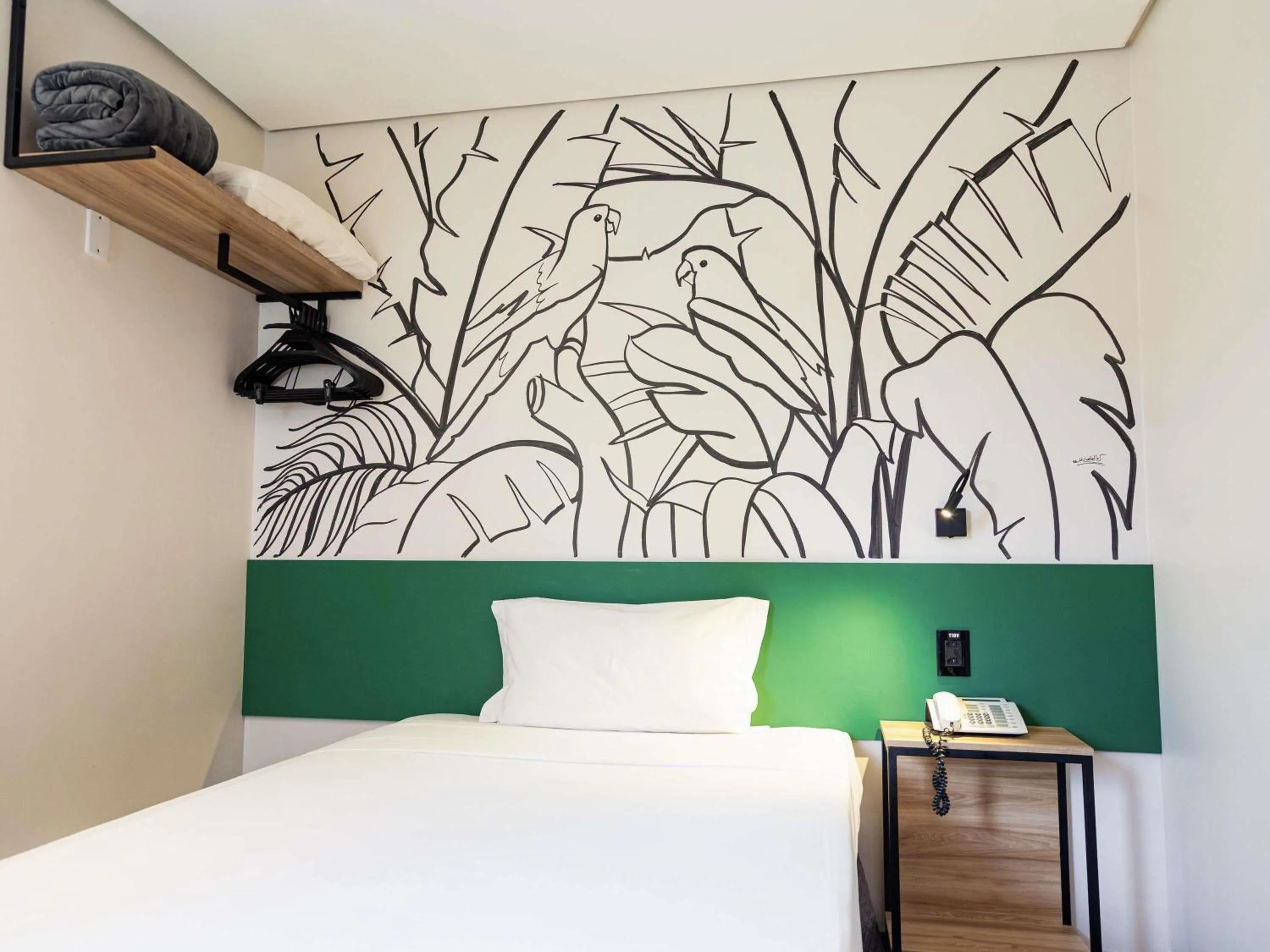 Bedroom, Bed in ibis Styles Belem Nazare