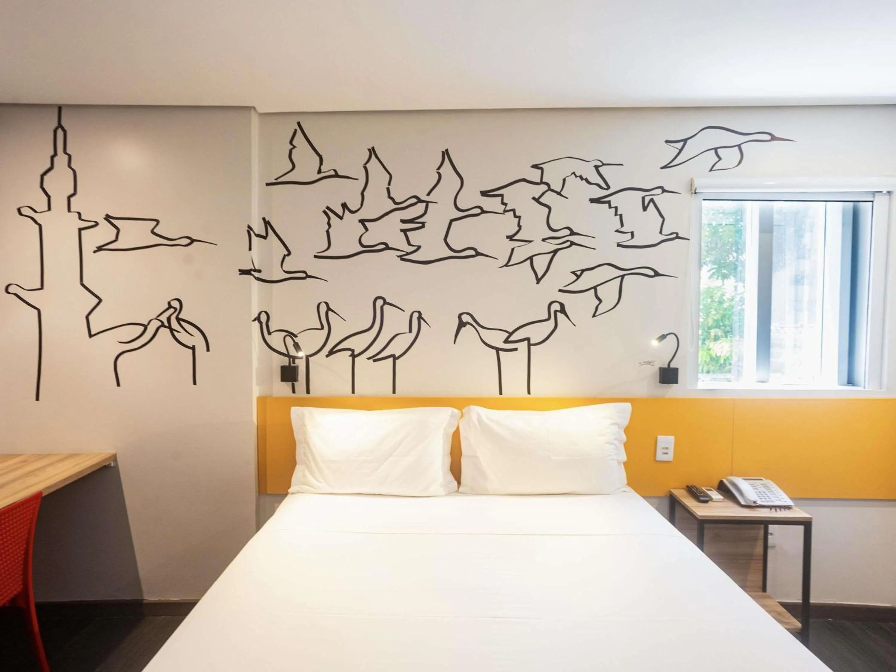 Bedroom, Bed in ibis Styles Belem Nazare