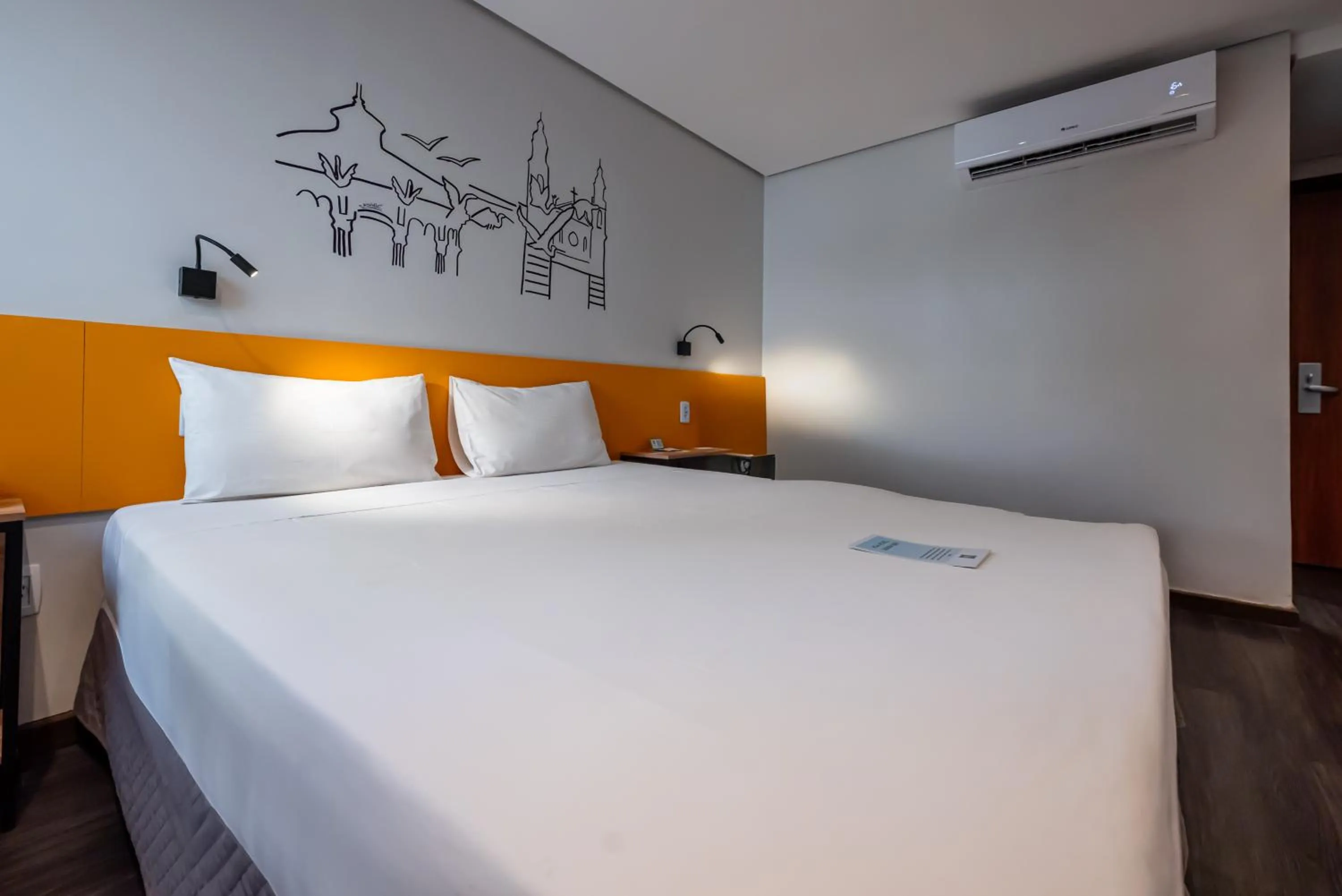 Bedroom, Bed in ibis Styles Belem Nazare