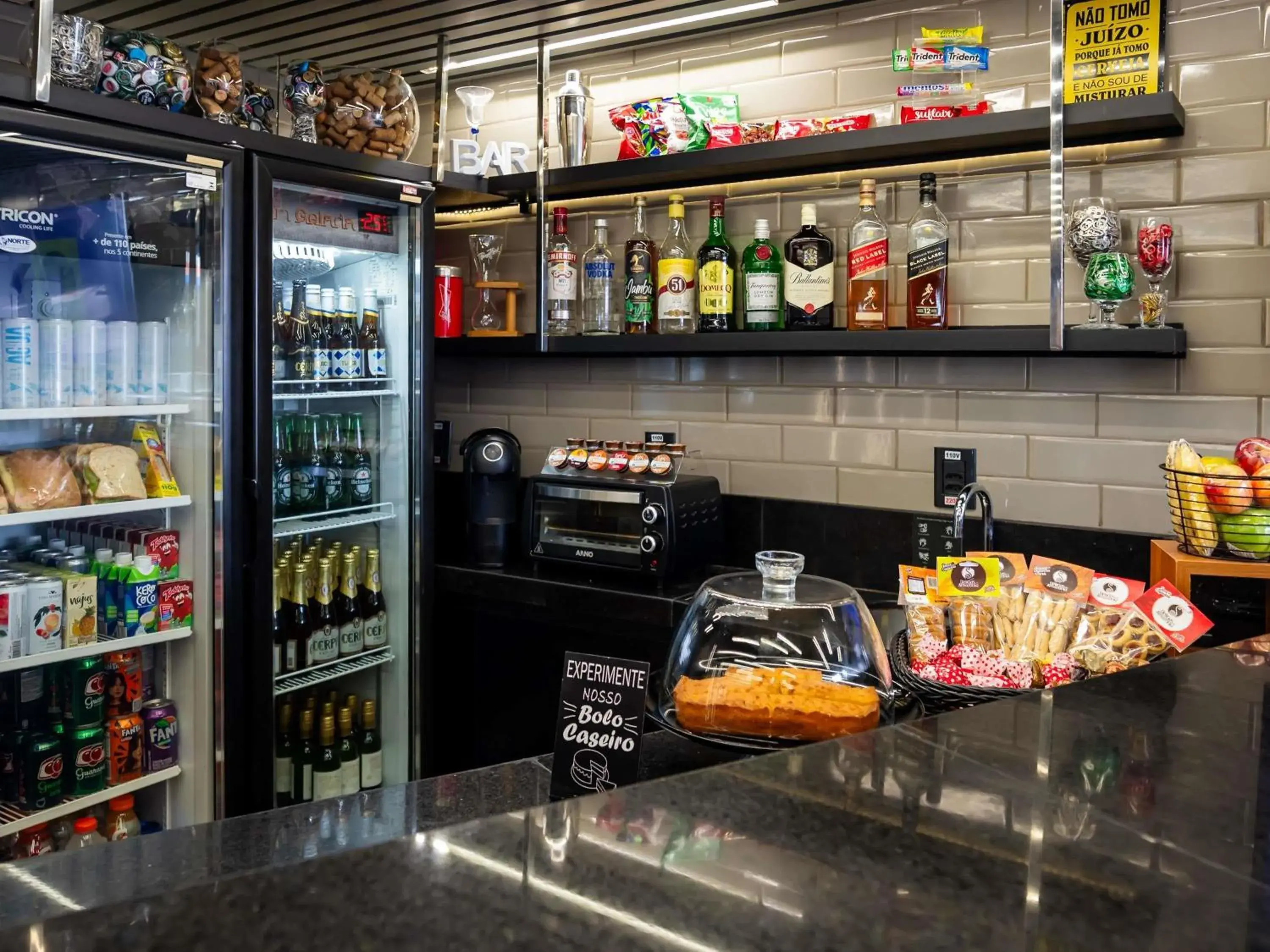 Lounge or bar in ibis Styles Belem Nazare Lounge or bar in ibis Styles Belem Nazare