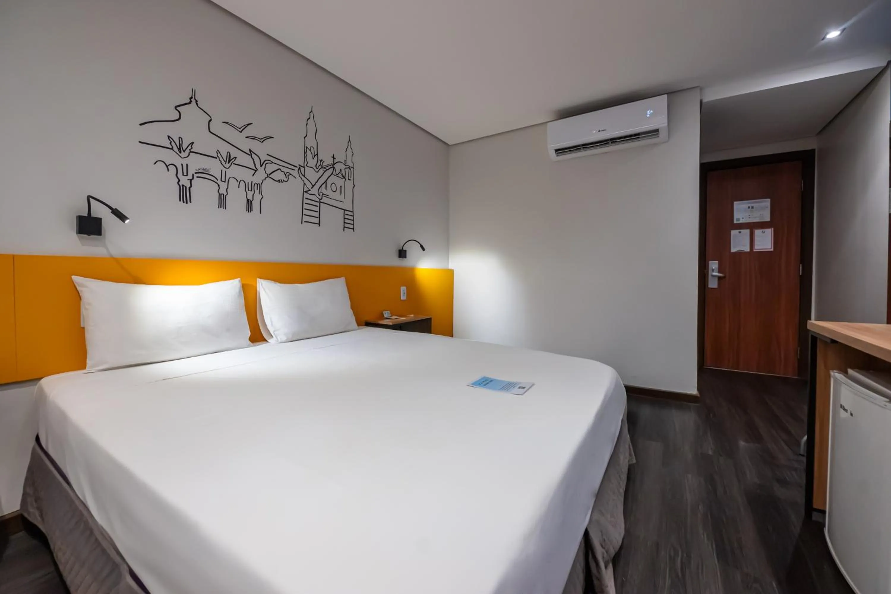 Bedroom, Bed in ibis Styles Belem Nazare