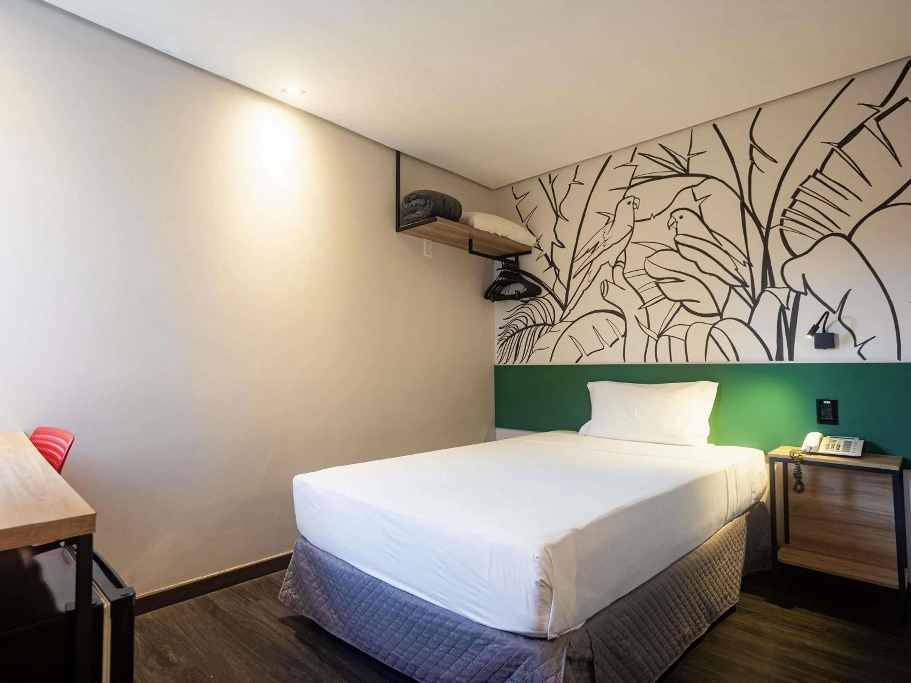 Bedroom, Bed in ibis Styles Belem Nazare