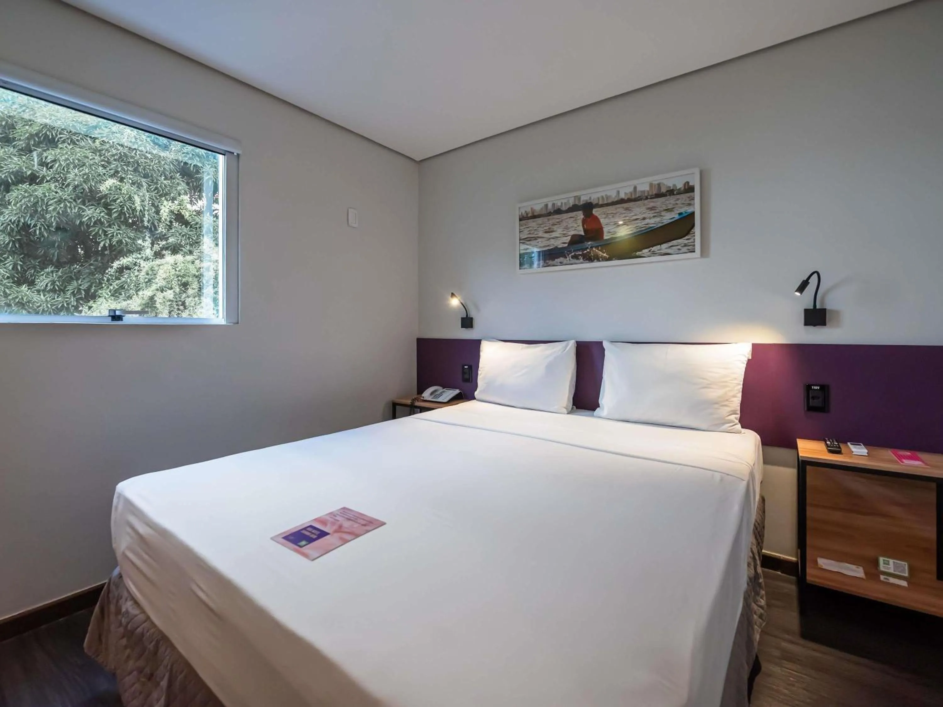 Bedroom, Bed in ibis Styles Belem Nazare