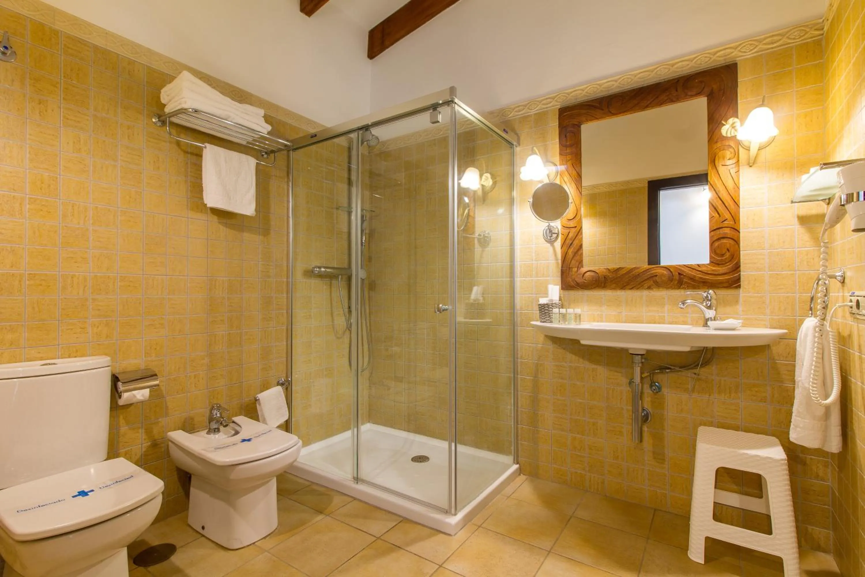 Shower in Hotel Tossal d'Altea