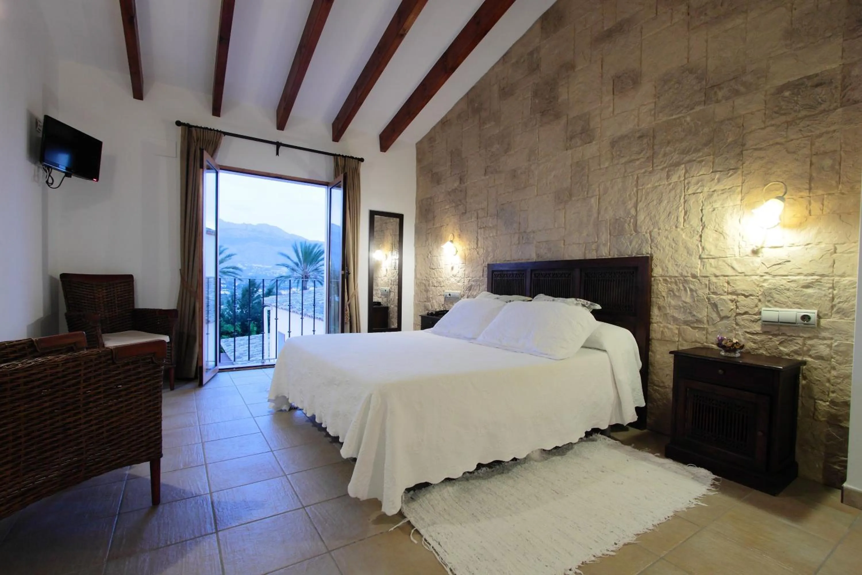 Photo of the whole room, Bed in Hotel Tossal d'Altea