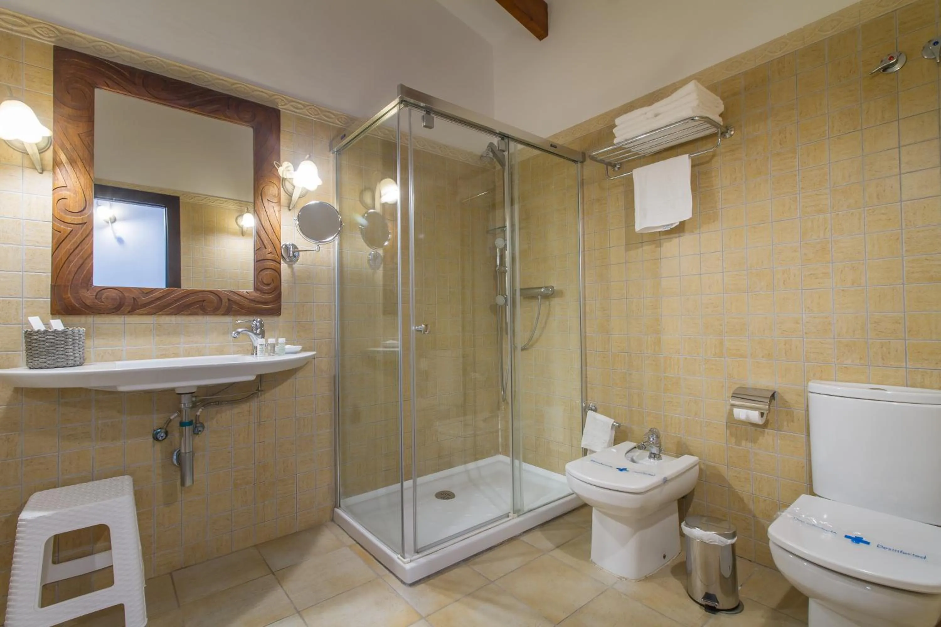 Shower in Hotel Tossal d'Altea