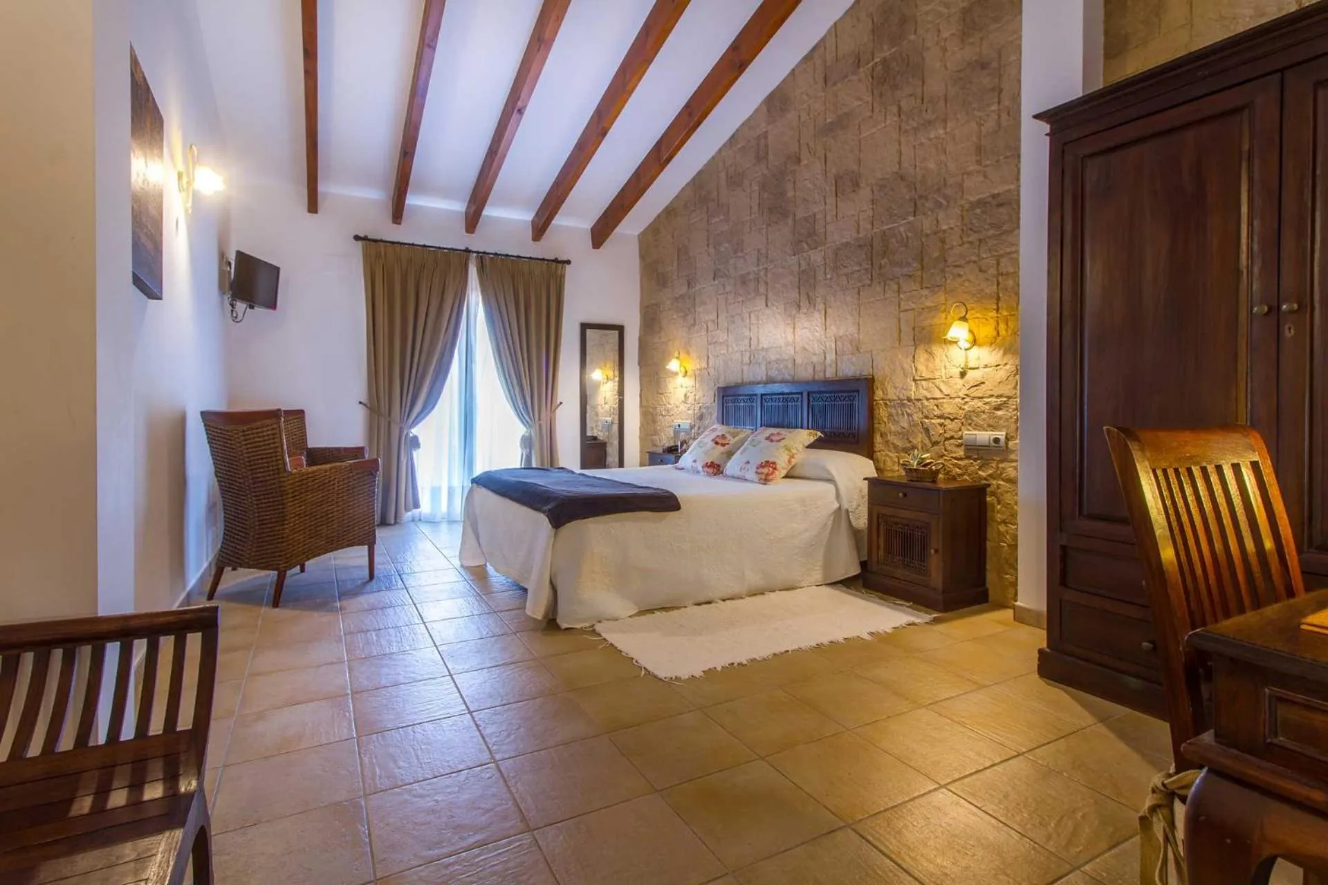 Photo of the whole room, Bed in Hotel Tossal d'Altea