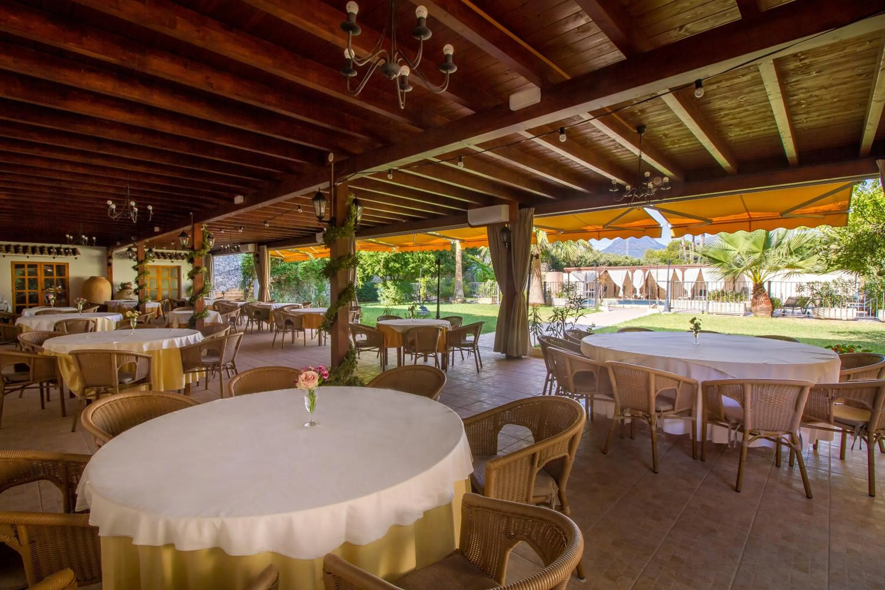 Restaurant/places to eat in Hotel Tossal d'Altea