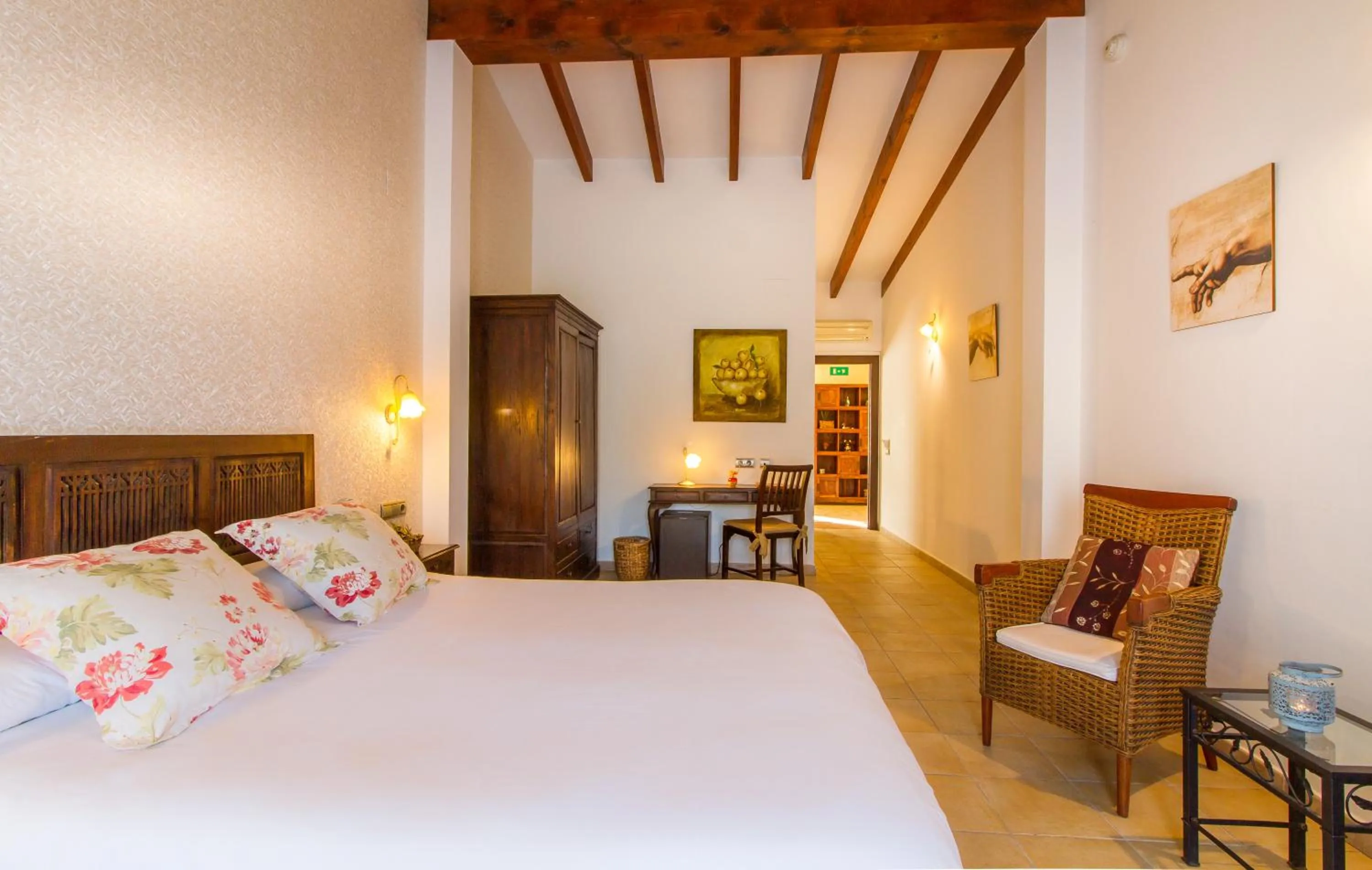 Photo of the whole room, Bed in Hotel Tossal d'Altea