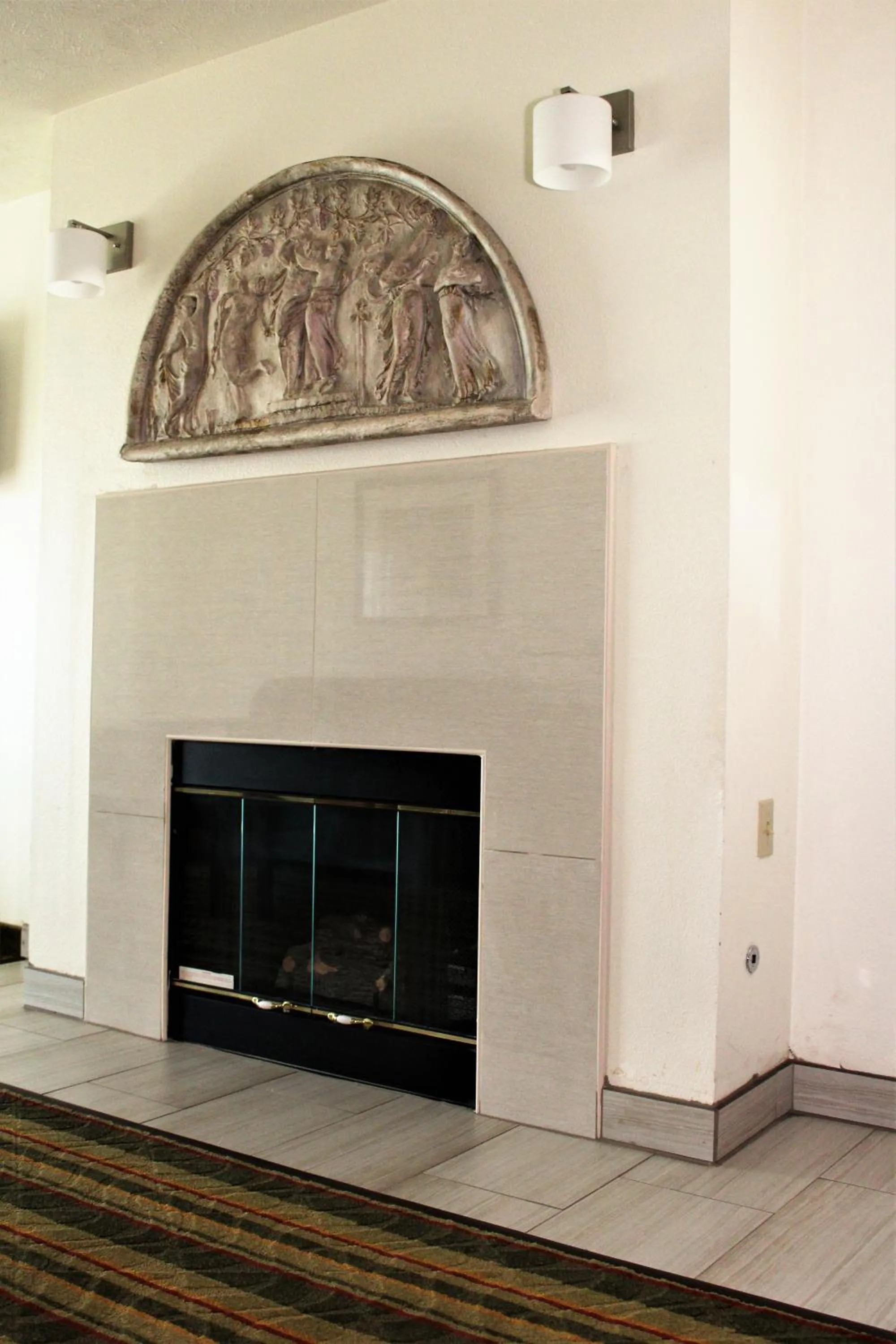 Living room in Best Western Visalia Hotel