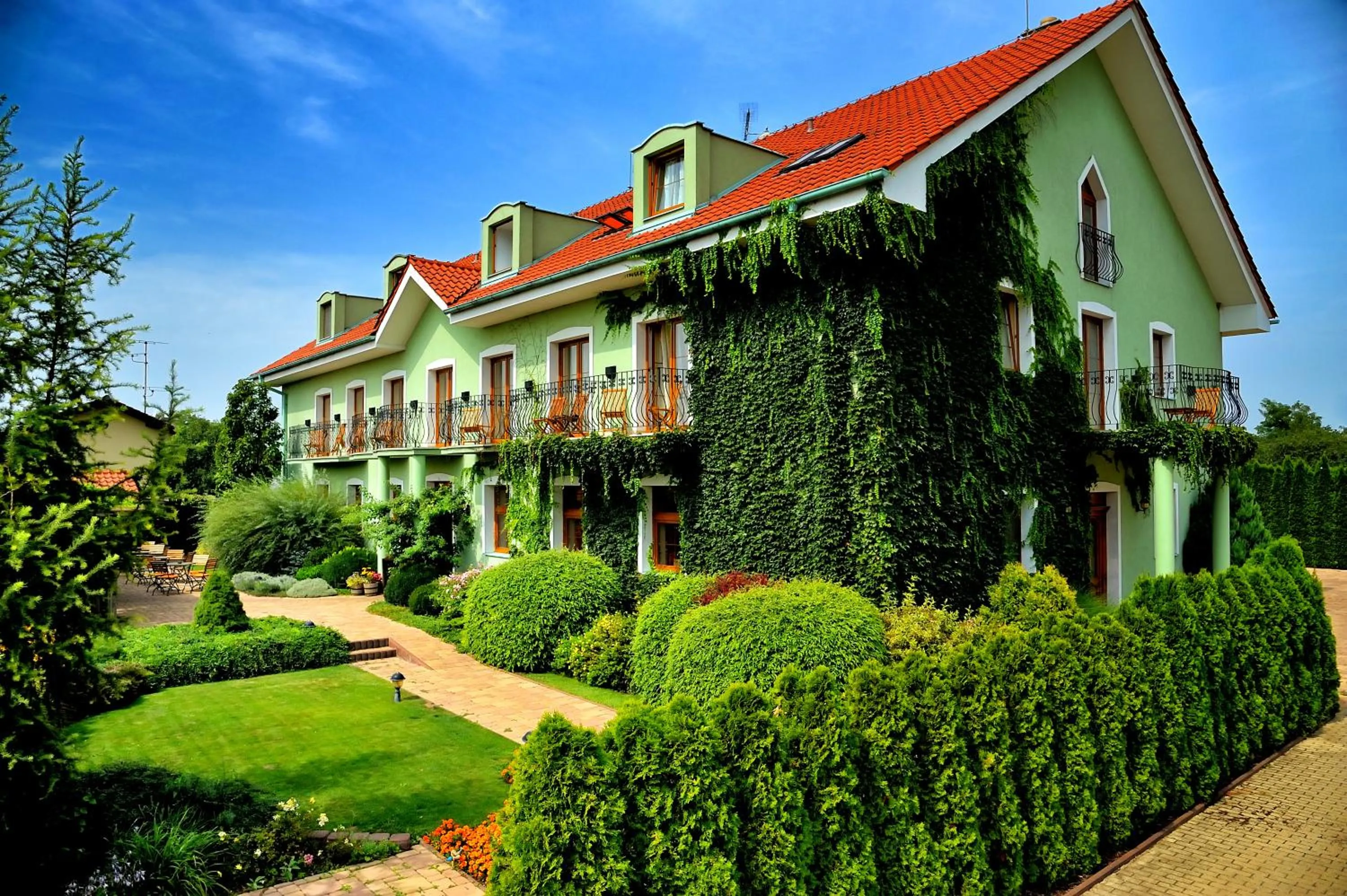 Property building in Penzion Tematin