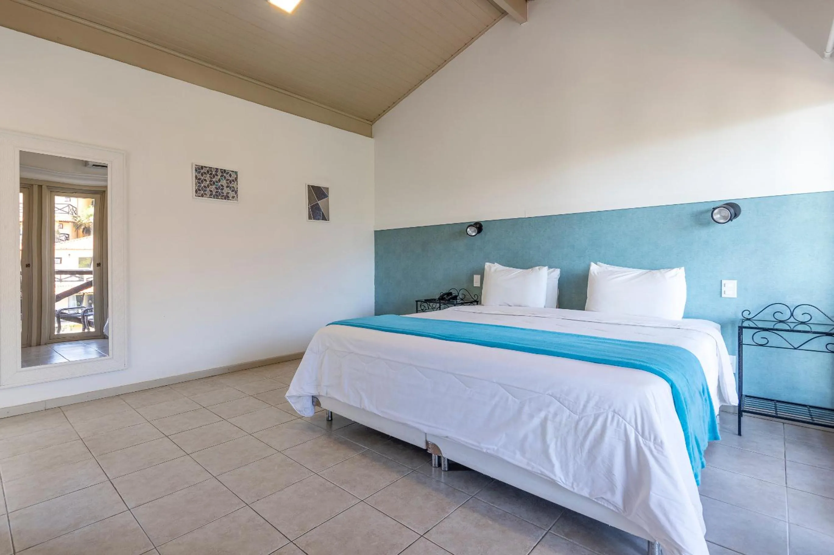 Bed in Hotel Ilha Branca Inn