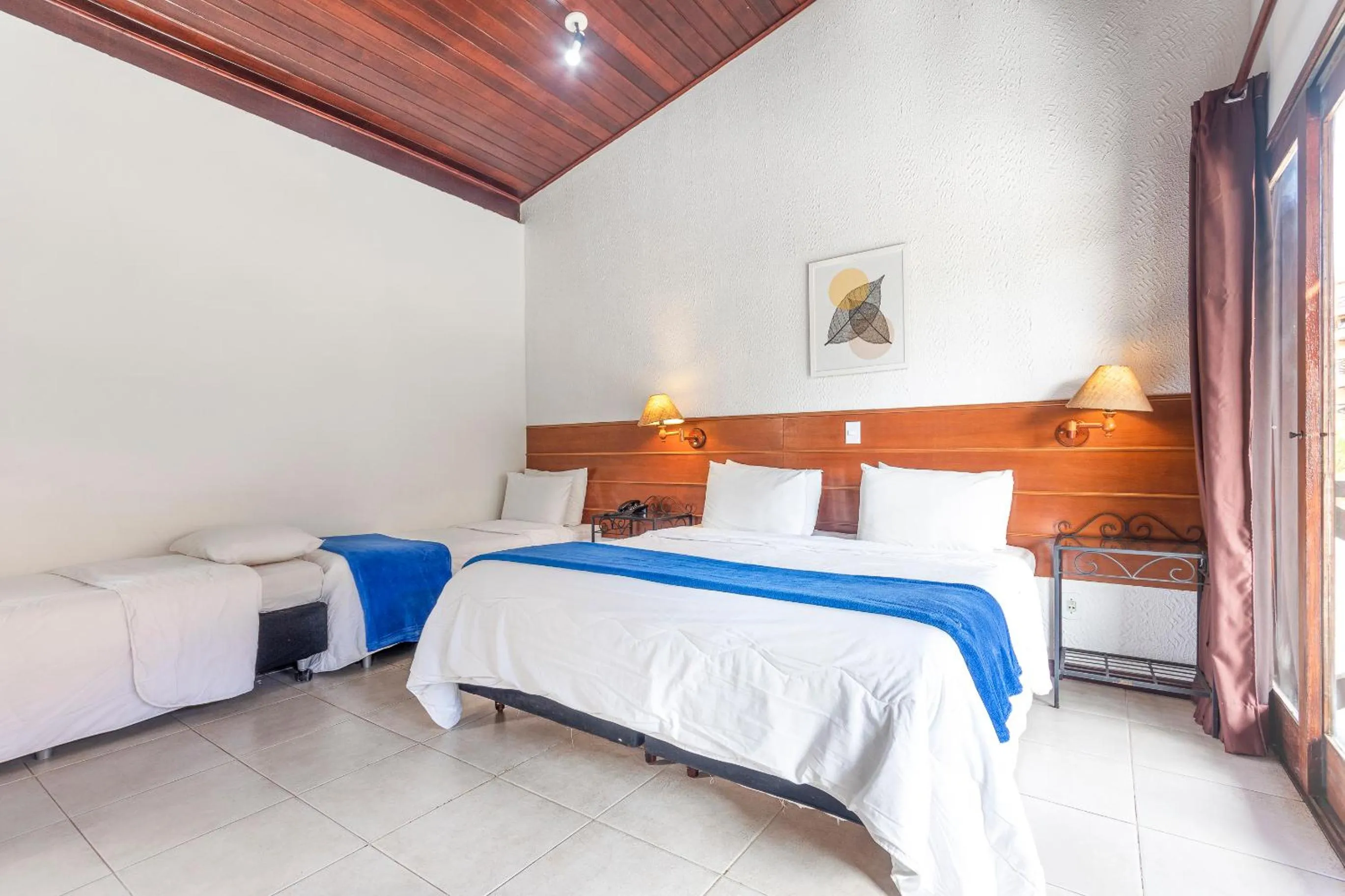 Bed in Hotel Ilha Branca Inn