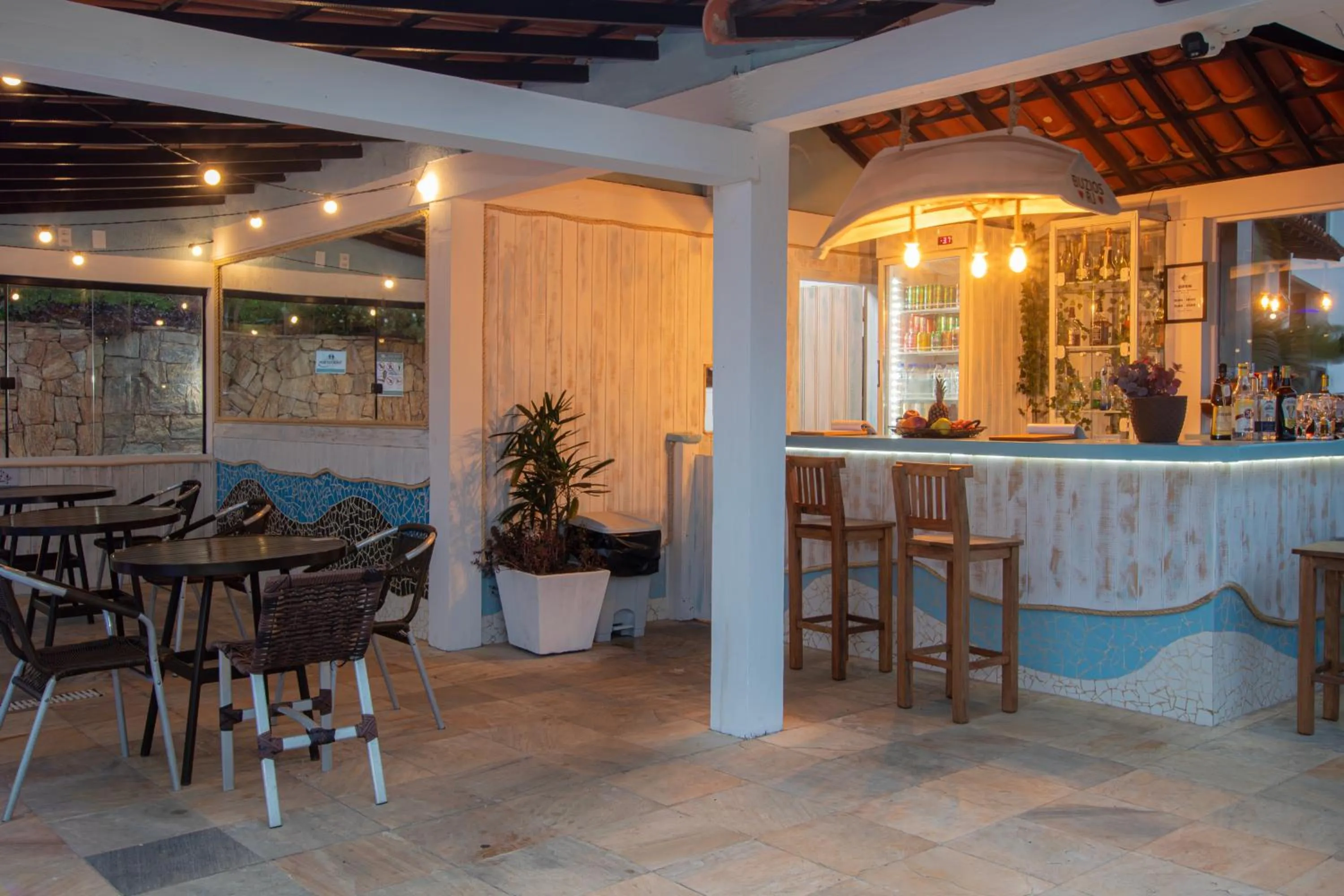 Restaurant/places to eat in Hotel Ilha Branca Inn