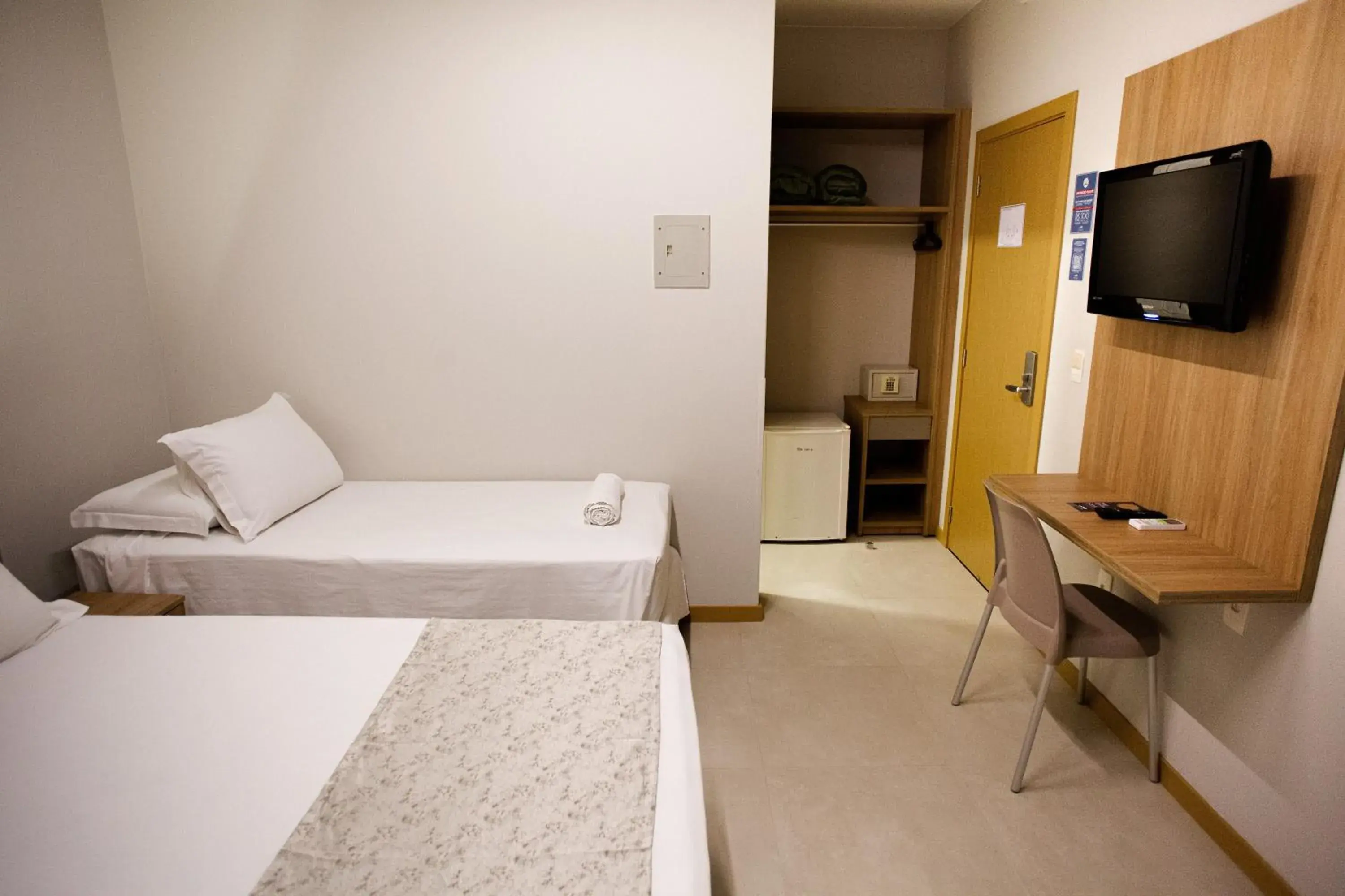 Bedroom, Bed in Mar de Canasvieiras Hotel e Eventos Bedroom, Bed in Mar de Canasvieiras Hotel e Eventos