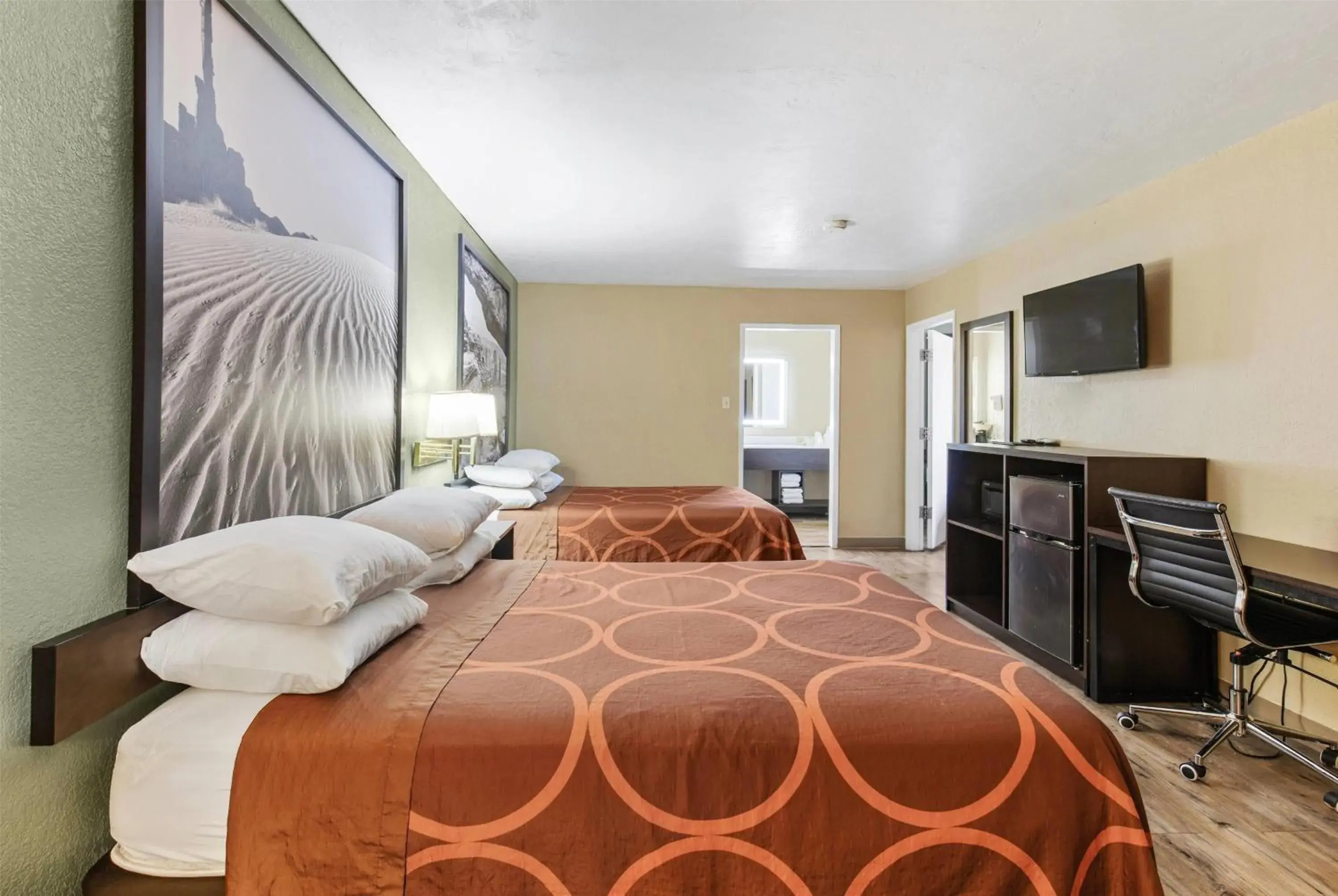 Photo of the whole room, Bed in Super 8 by Wyndham St. George UT Photo of the whole room, Bed in Super 8 by Wyndham St. George UT