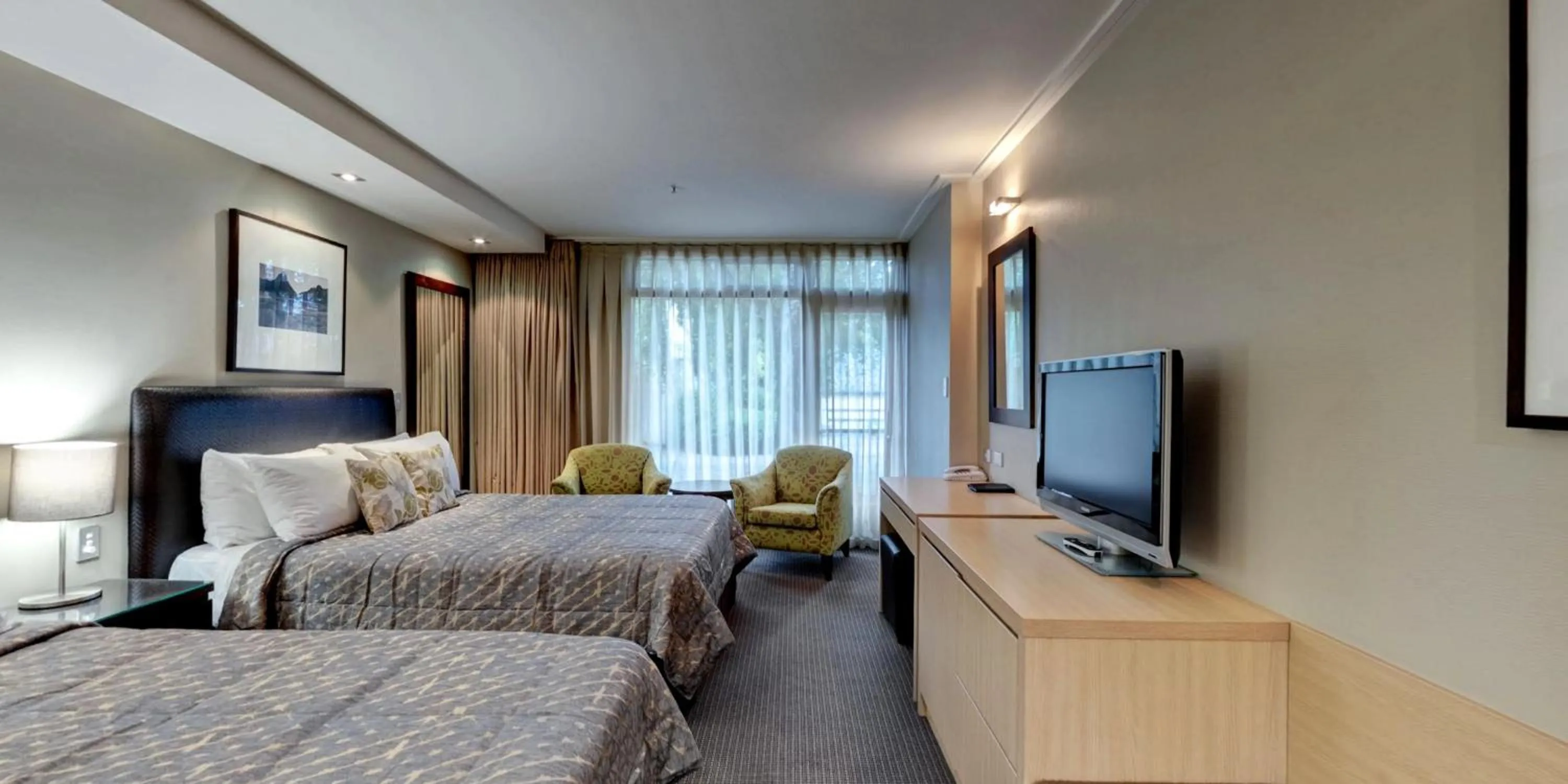 Staff, Bed in Distinction Te Anau Hotel & Villas