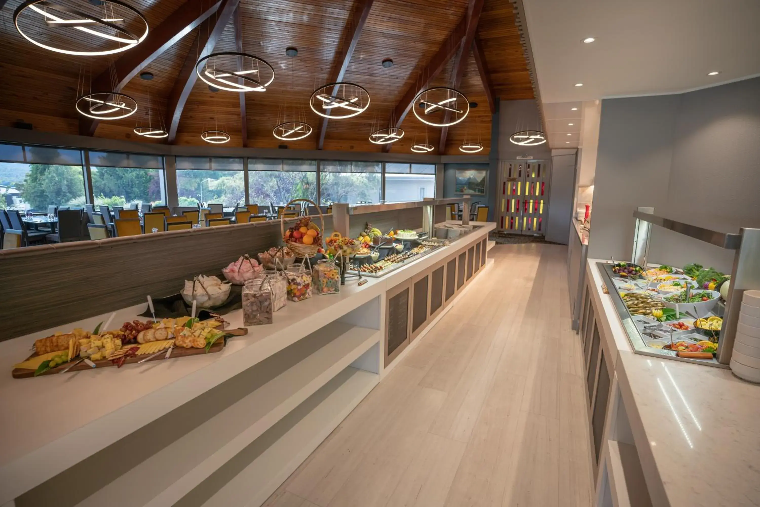 Restaurant/places to eat in Distinction Luxmore Hotel Restaurant/places to eat in Distinction Luxmore Hotel