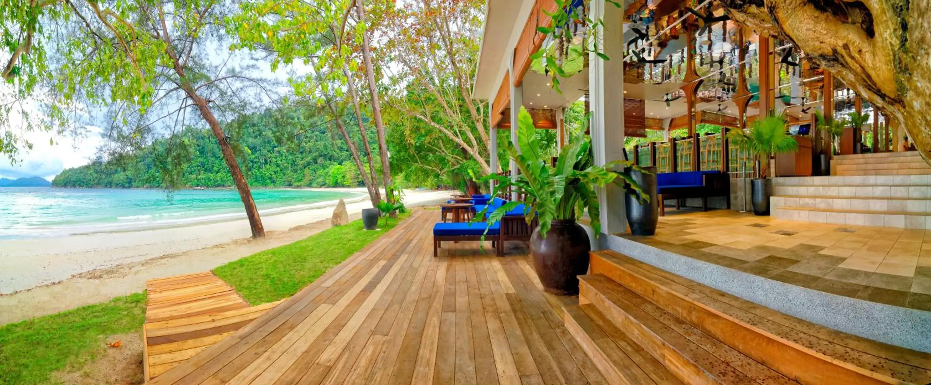 Restaurant/places to eat in Bunga Raya Island Resort & Spa Restaurant/places to eat in Bunga Raya Island Resort & Spa