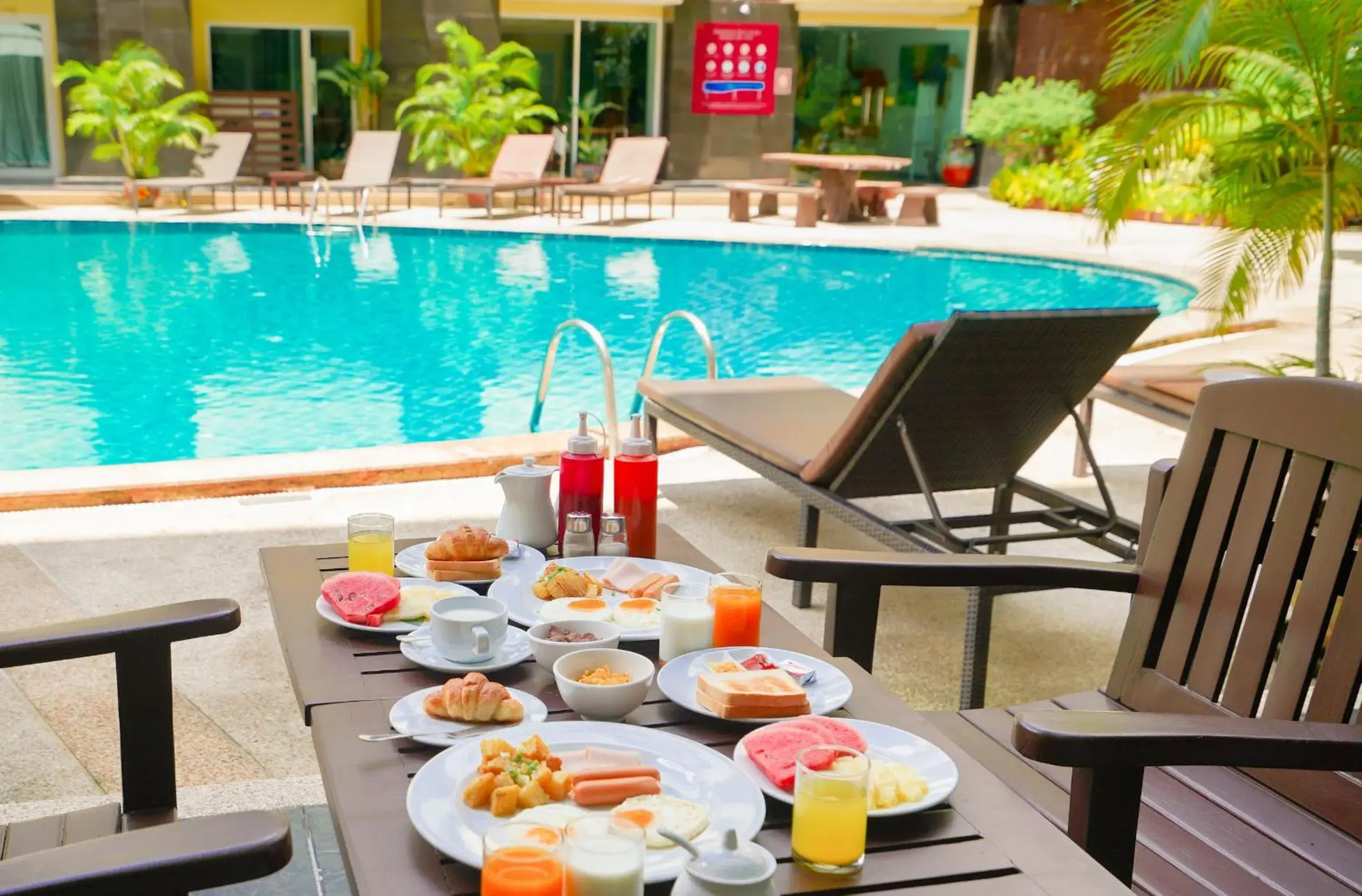 Pool view in Baron Beach Hotel Pool view in Baron Beach Hotel